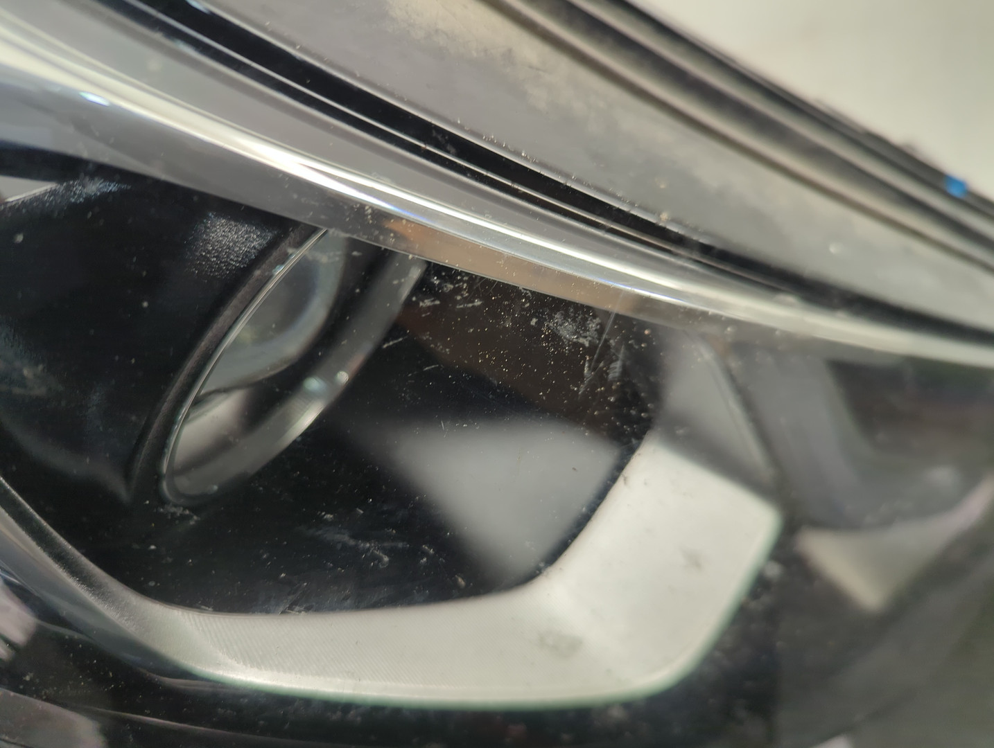 Фара правая