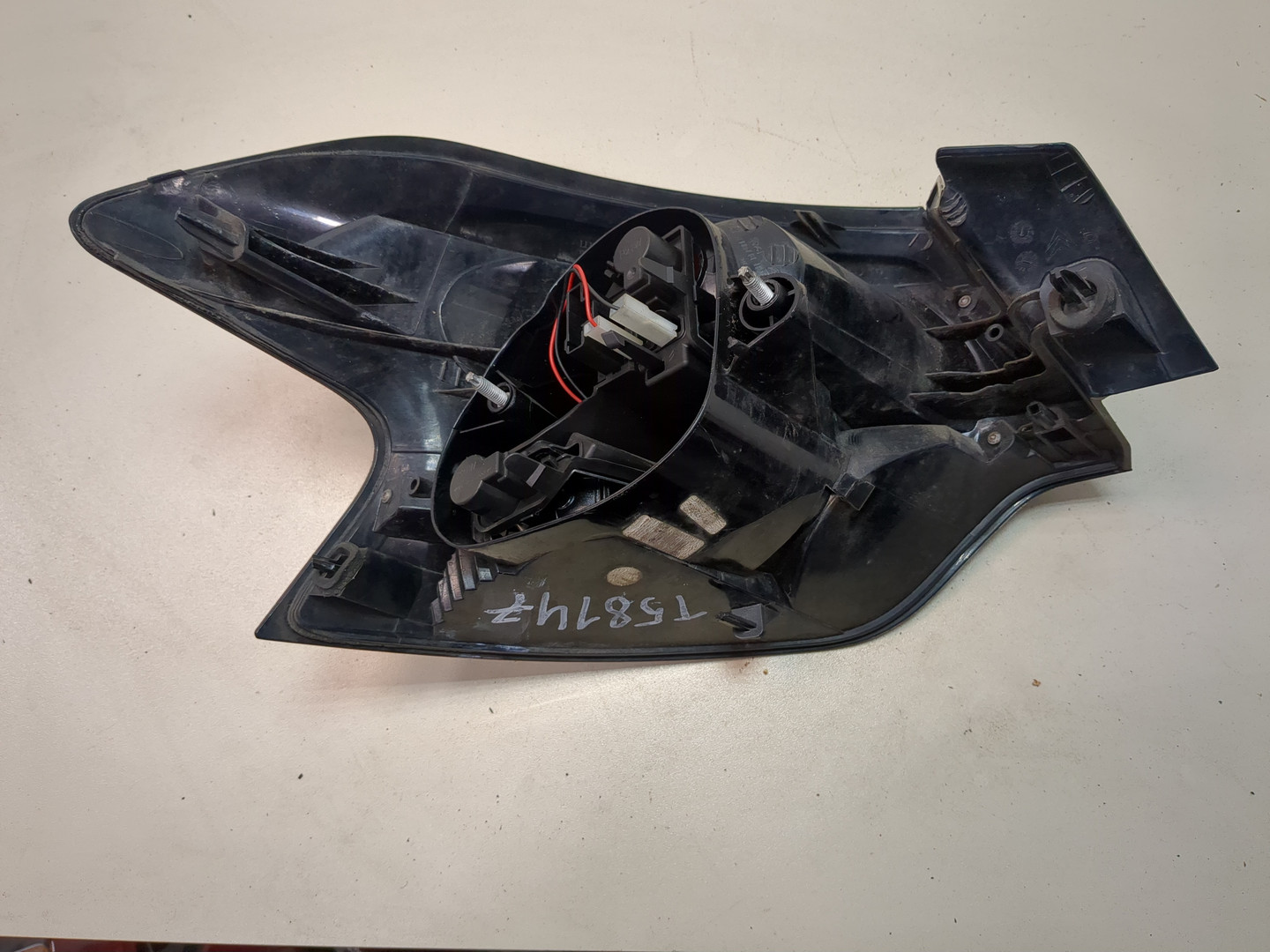 Фонарь задний правый