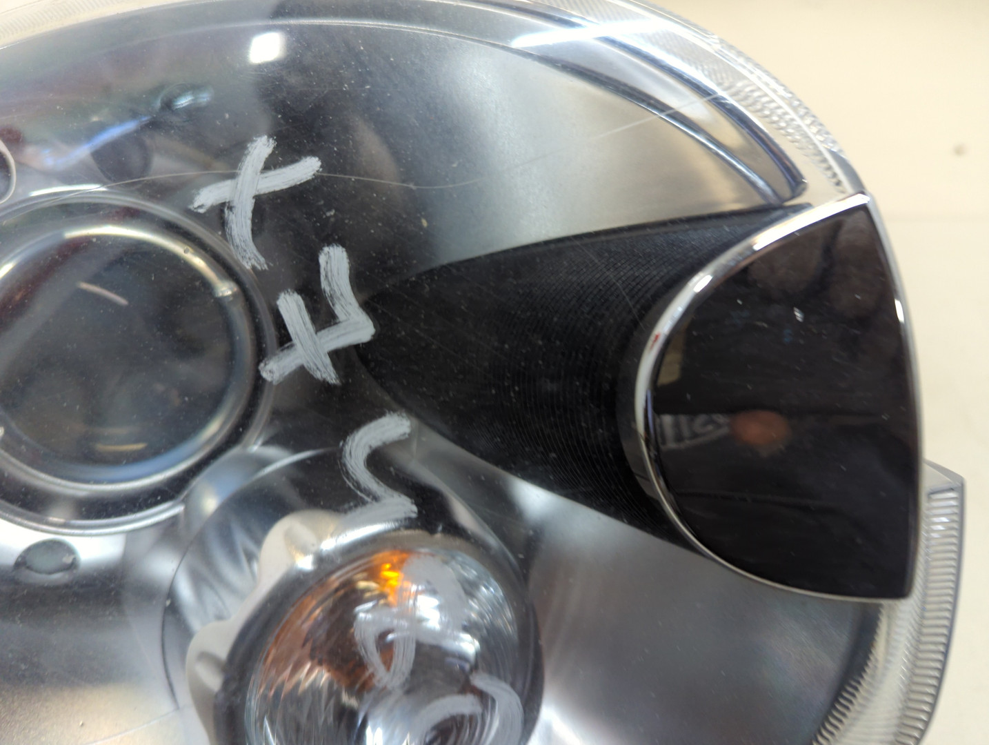 Фара правая