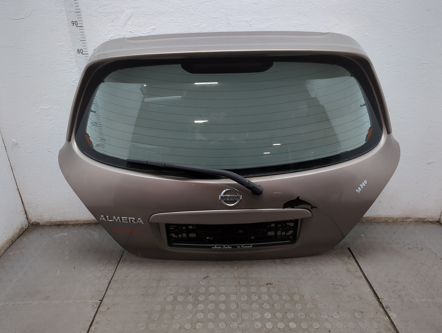 Дверь багажника