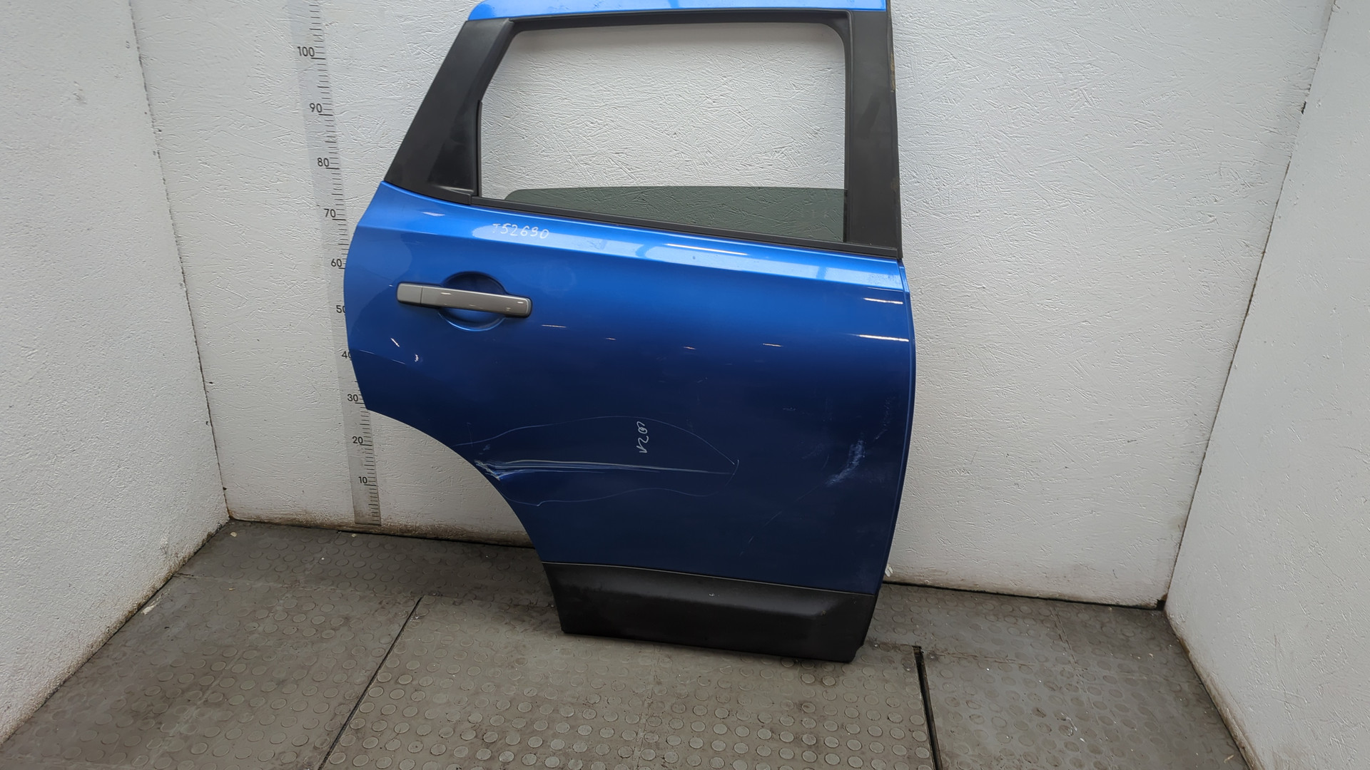 Дверь задняя правая