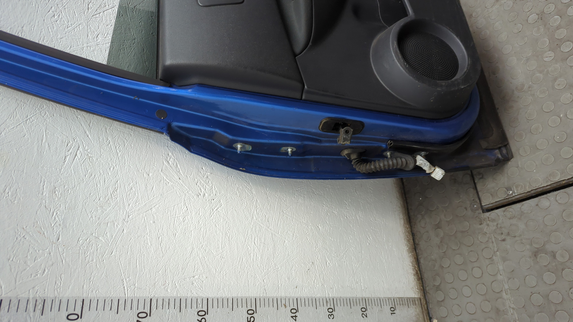 Дверь задняя правая