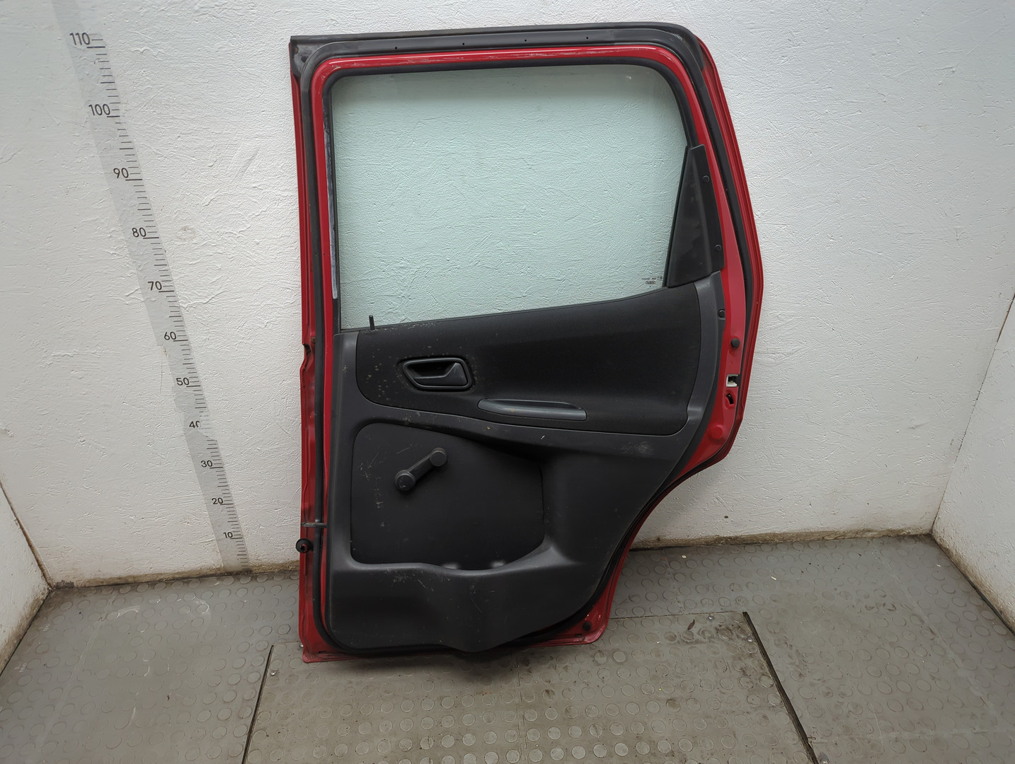 Дверь задняя правая
