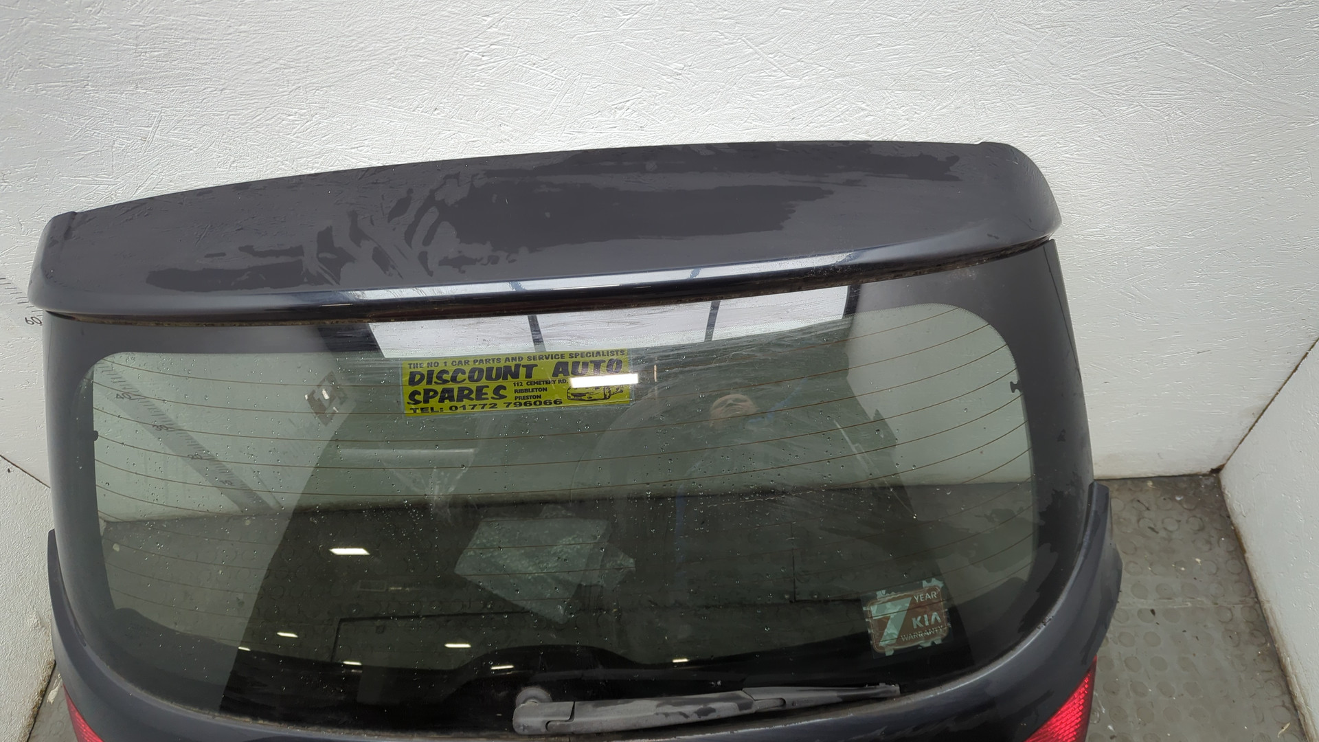 Дверь багажника