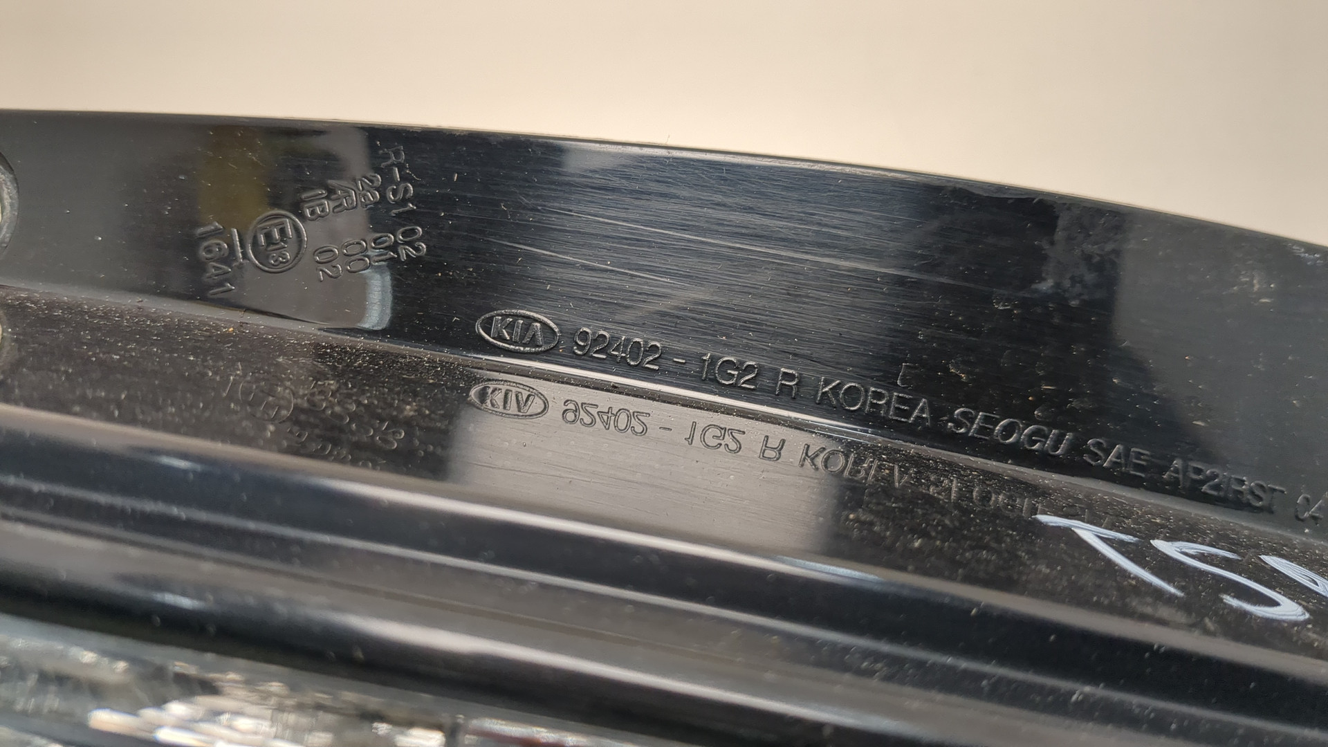 Фонарь задний правый