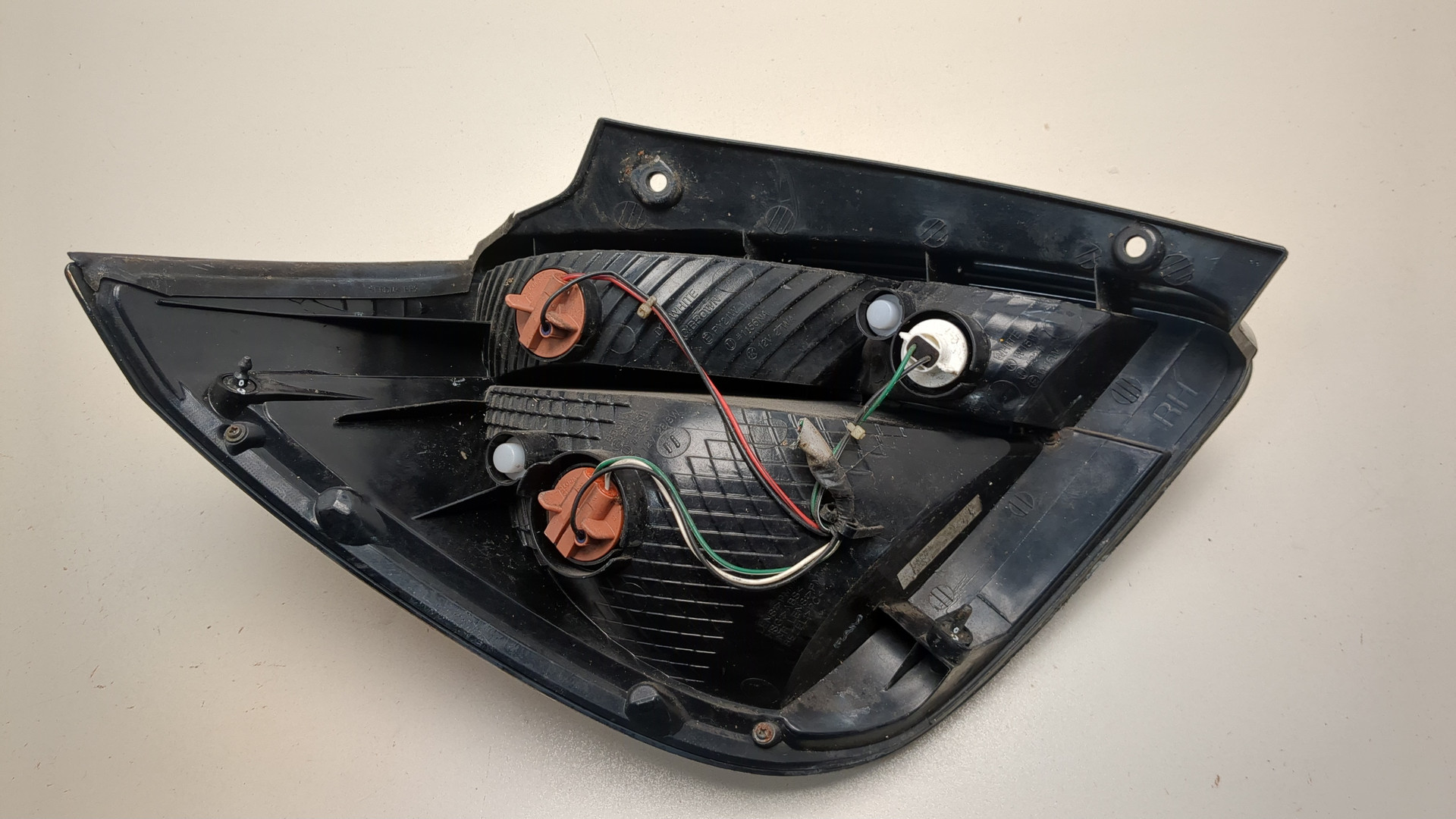 Фонарь задний правый