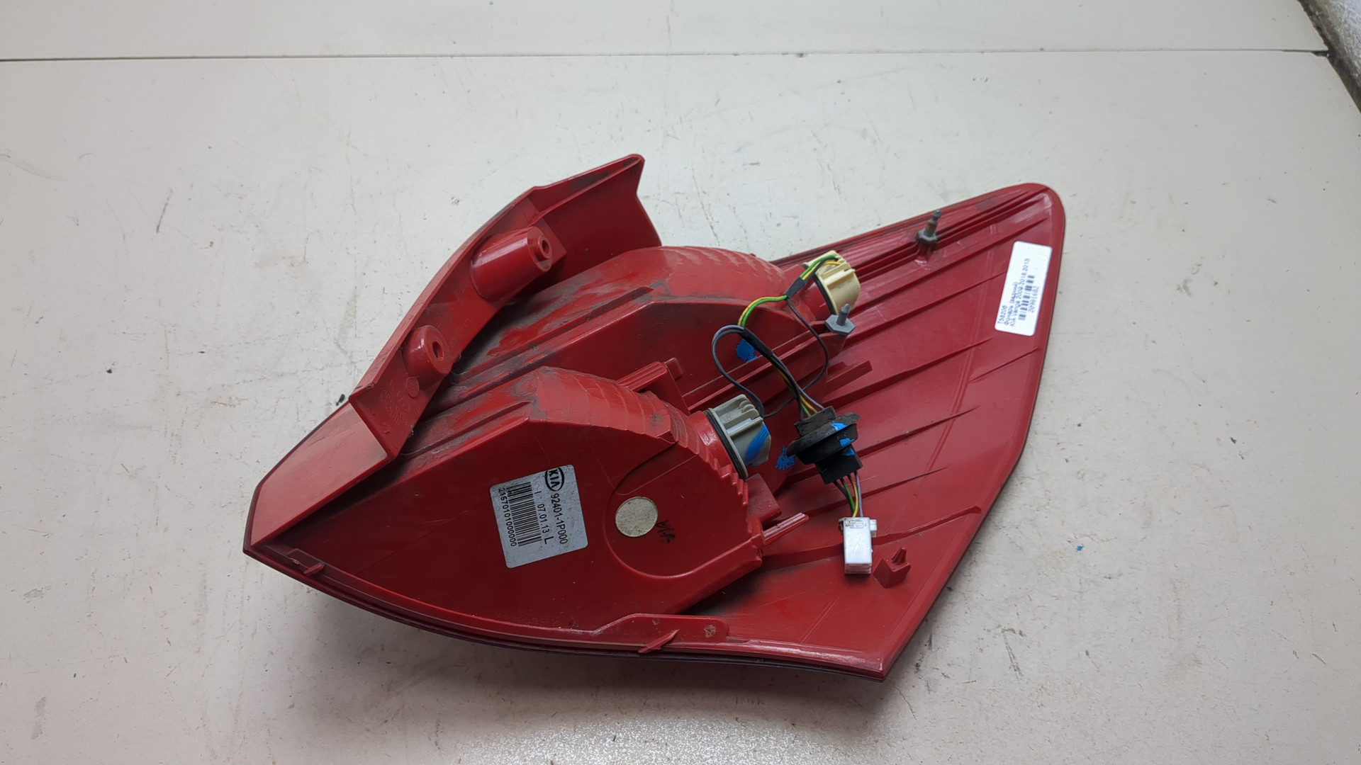 Фонарь задний левый