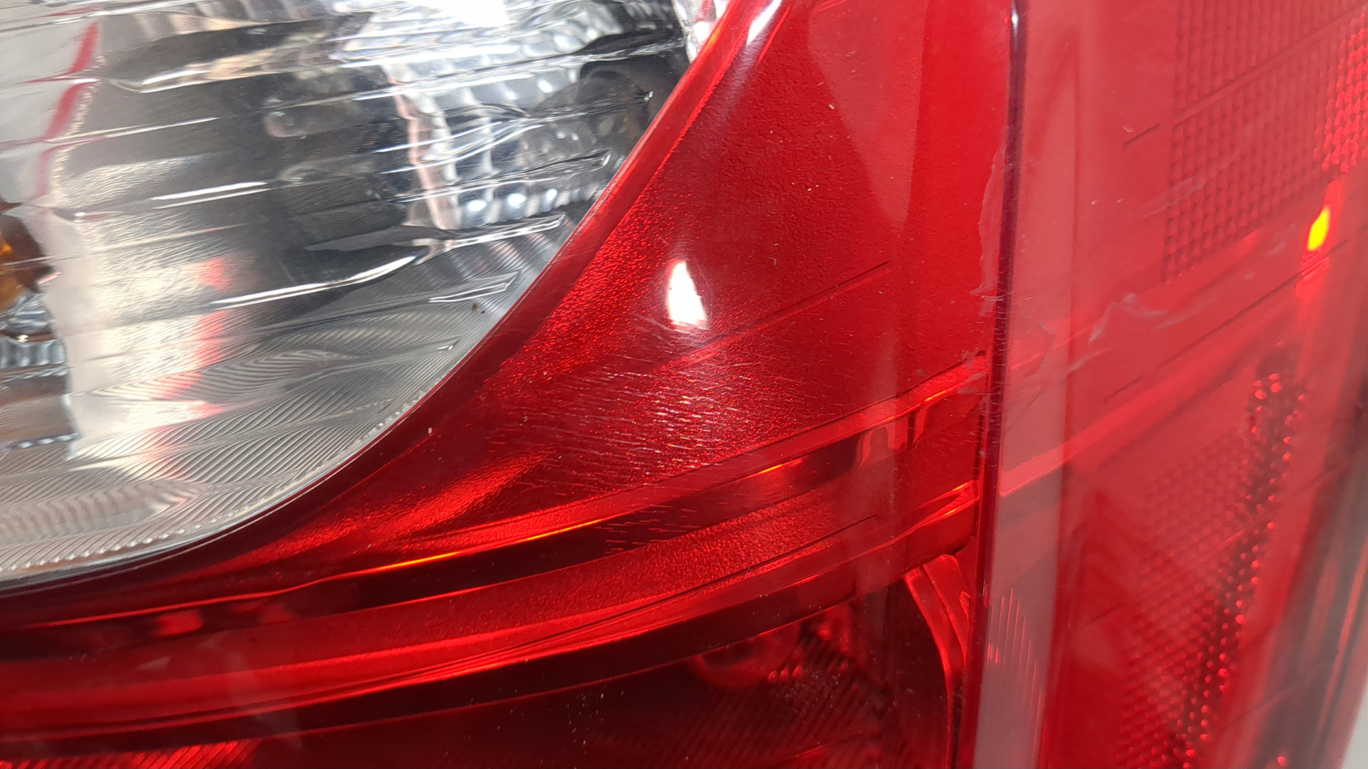 Фонарь задний правый