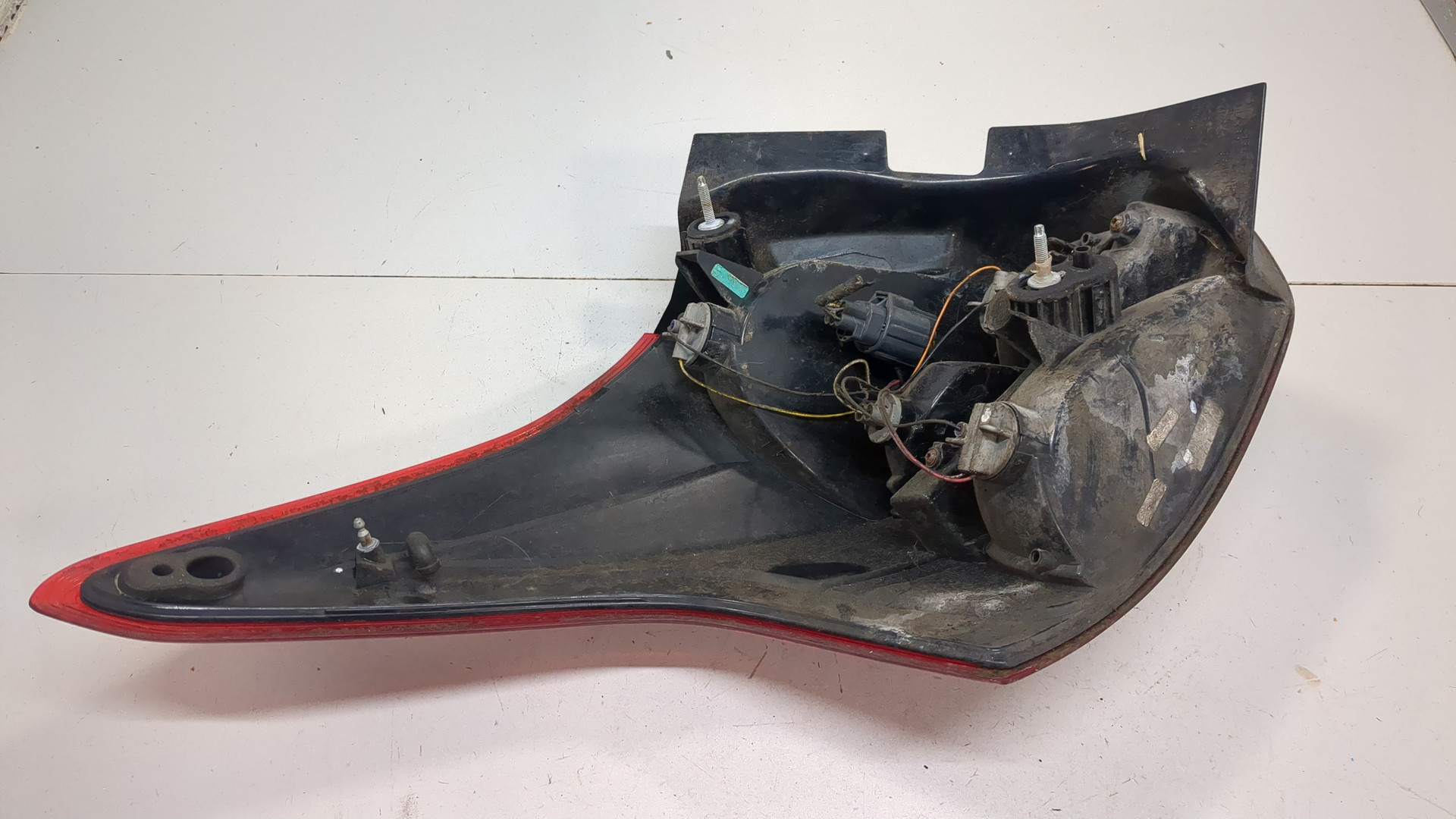 Фонарь задний правый