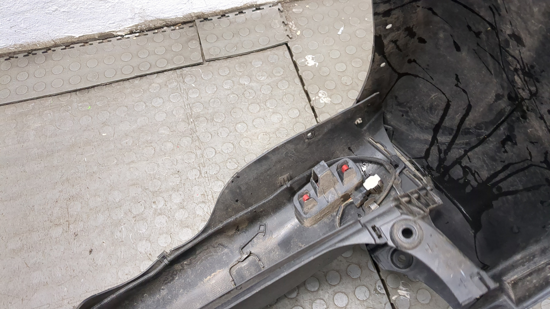 Бампер задний