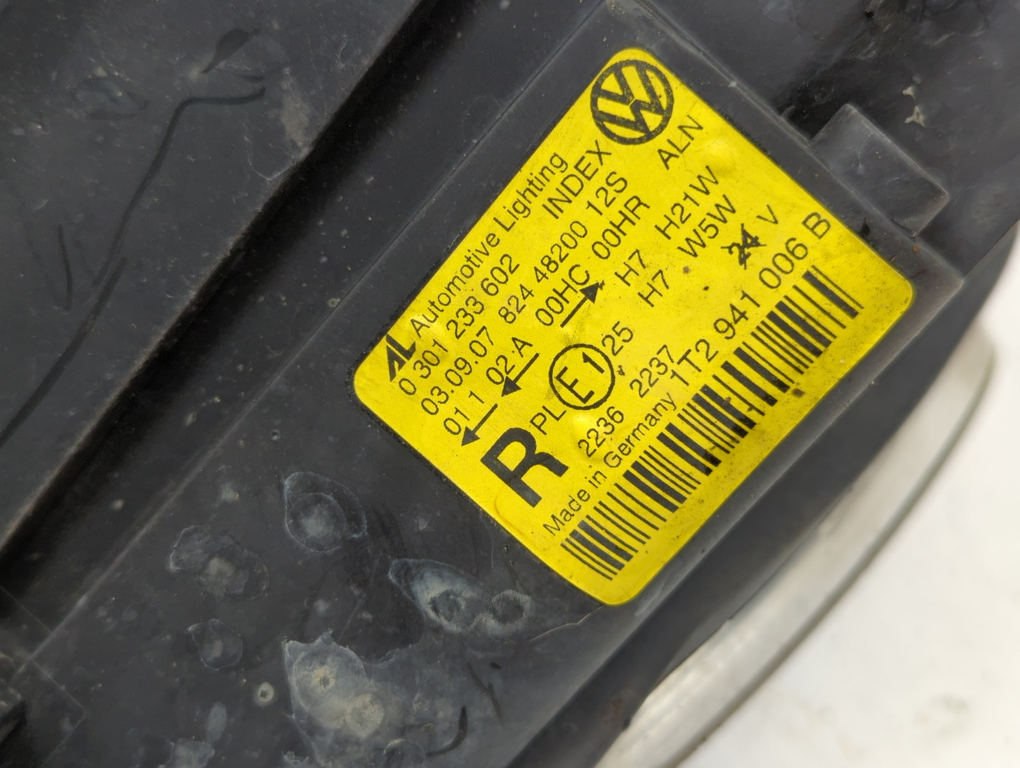 Фара правая