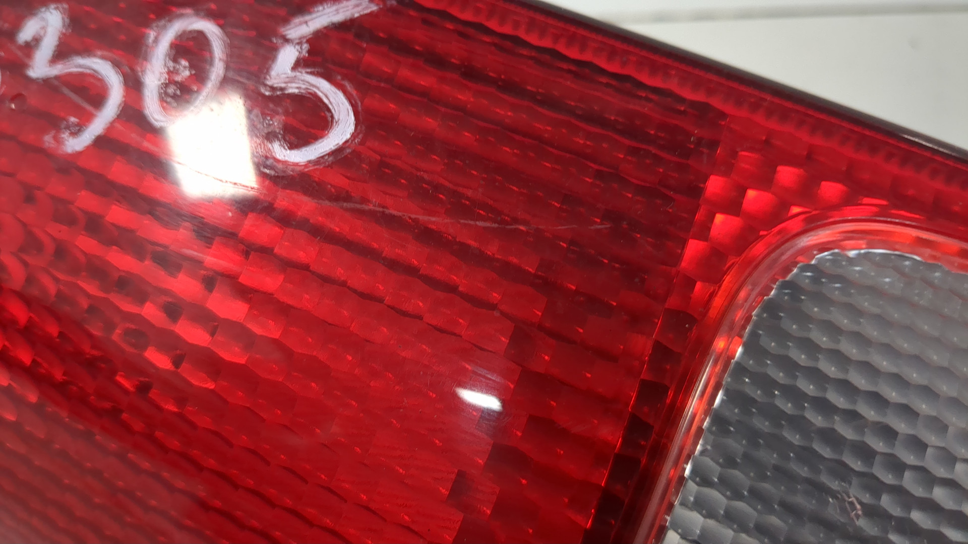 Фонарь задний левый