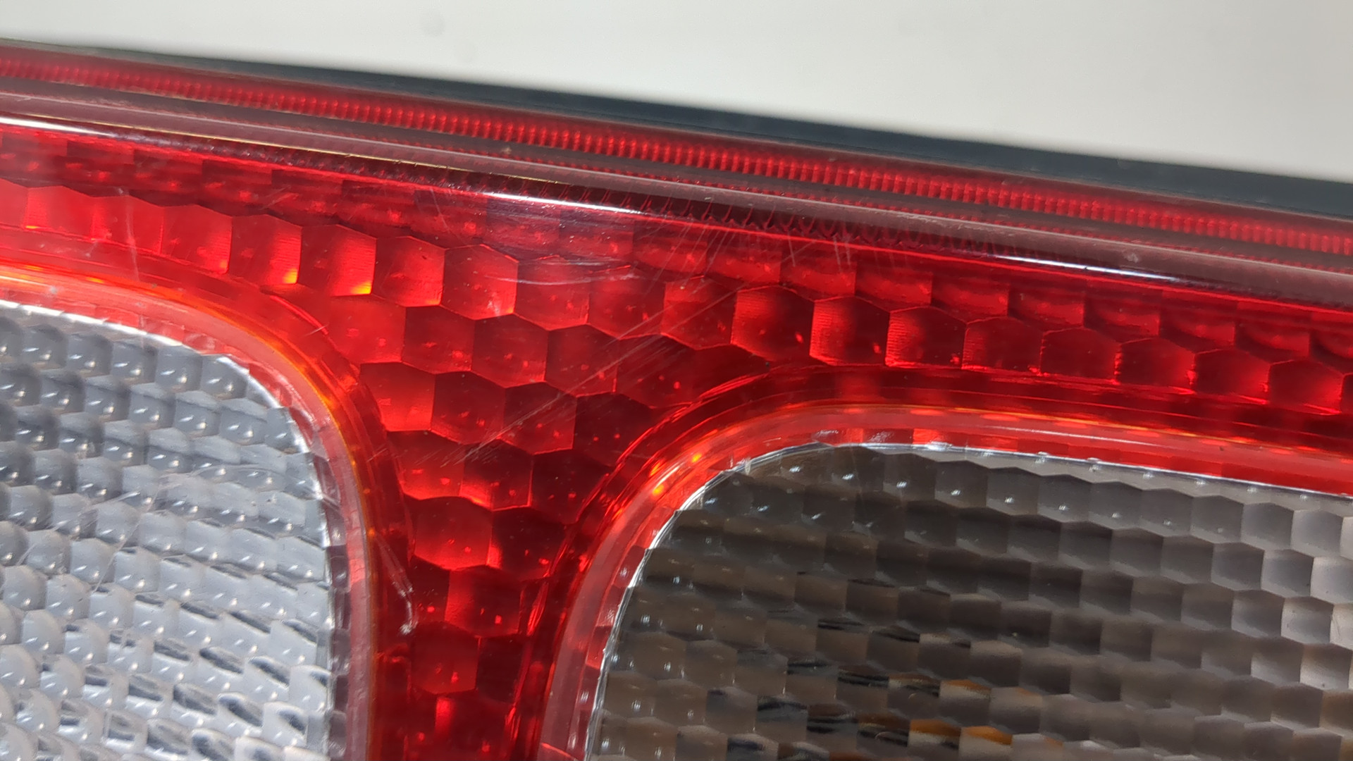 Фонарь задний левый