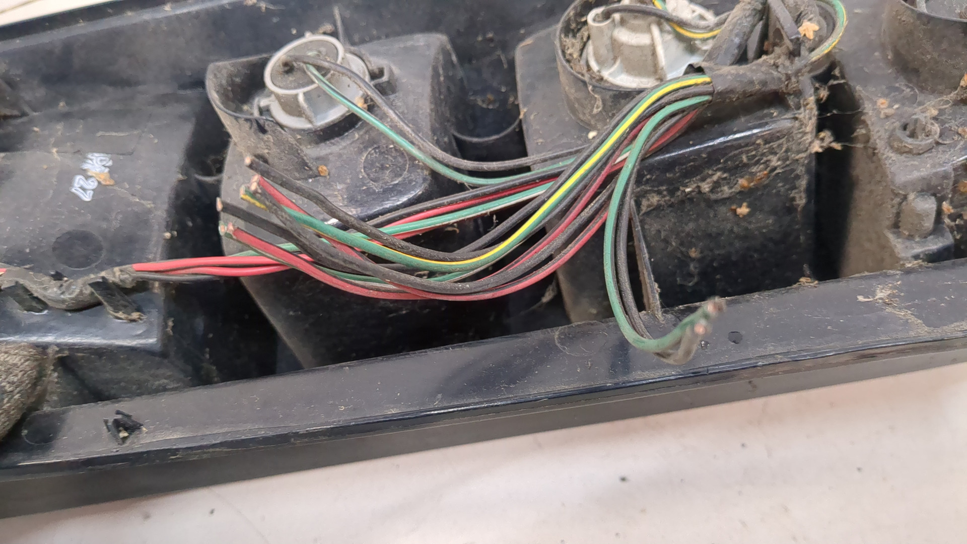 Фонарь задний левый