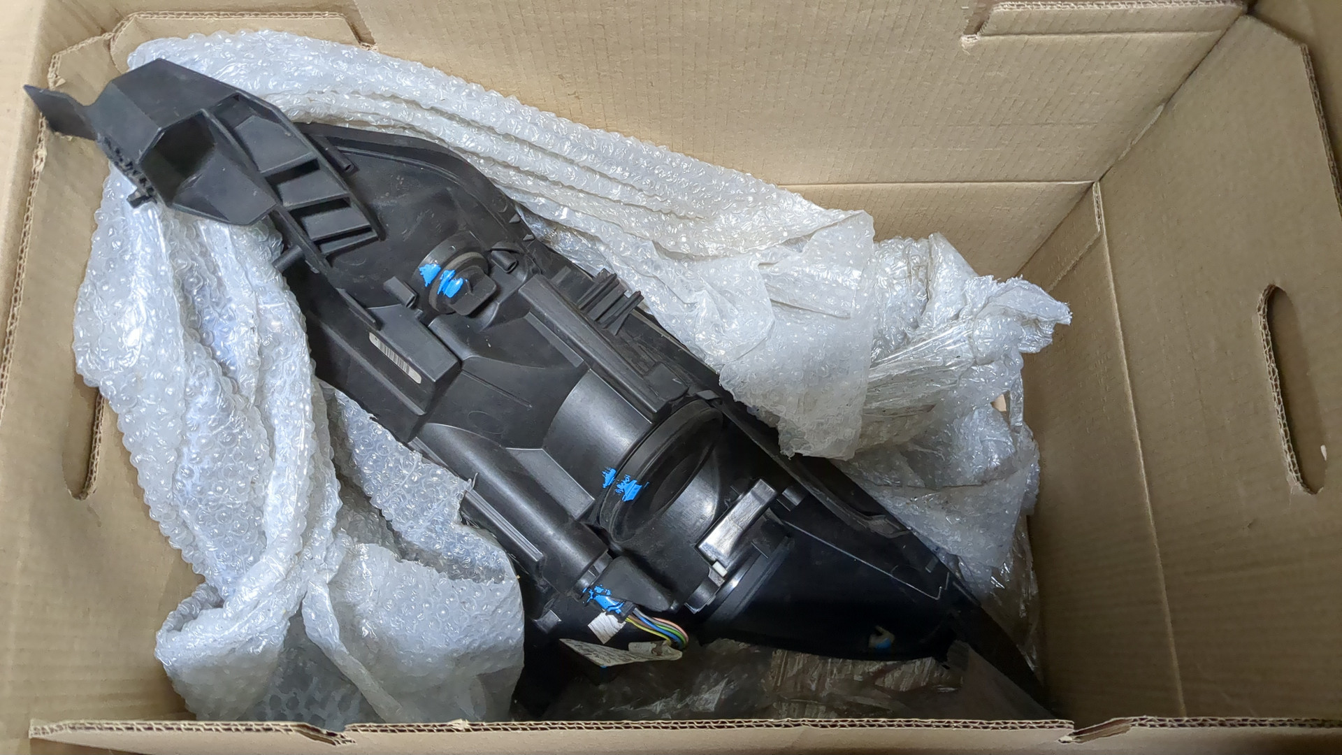 Фара правая