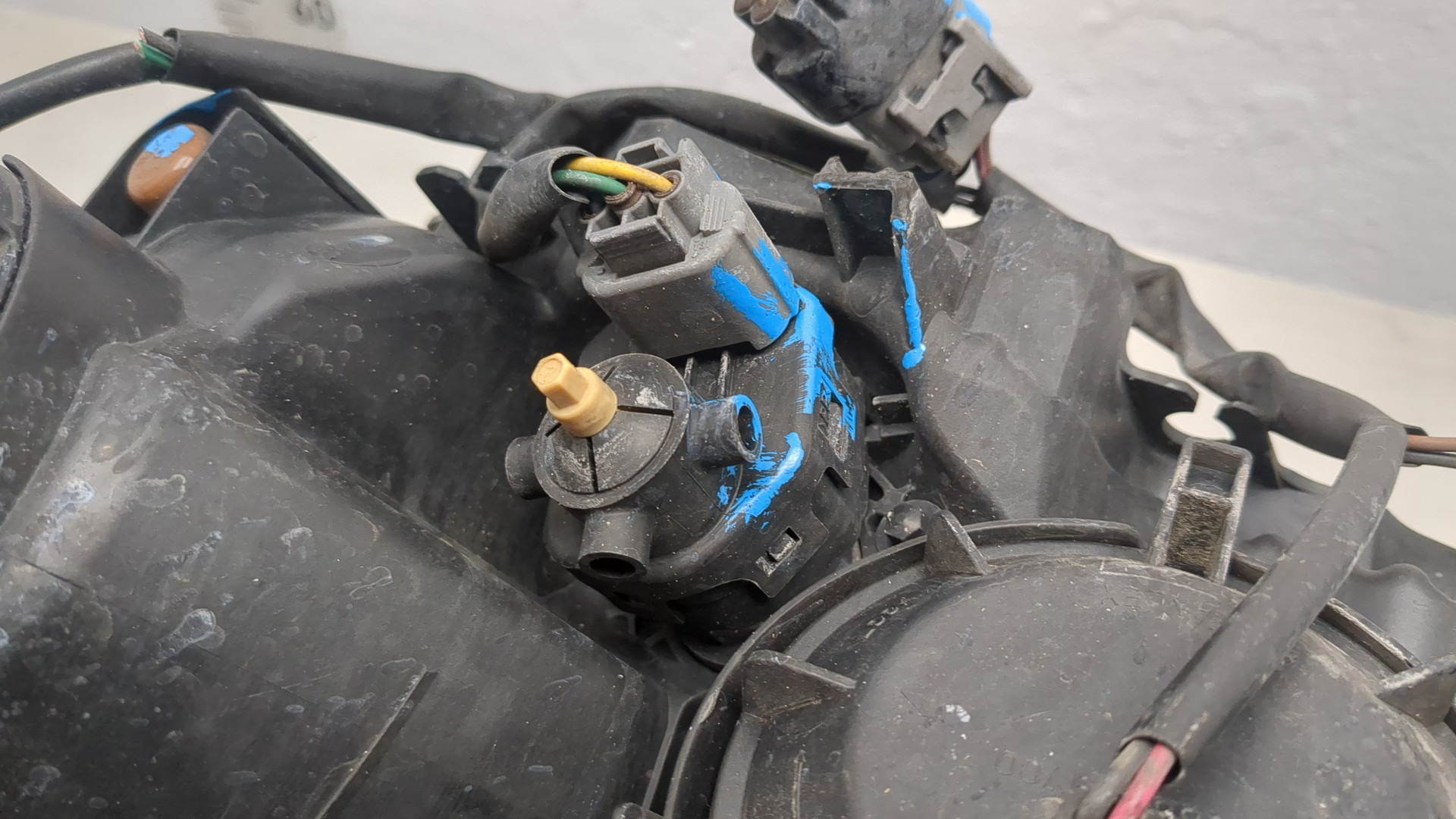 Фара правая