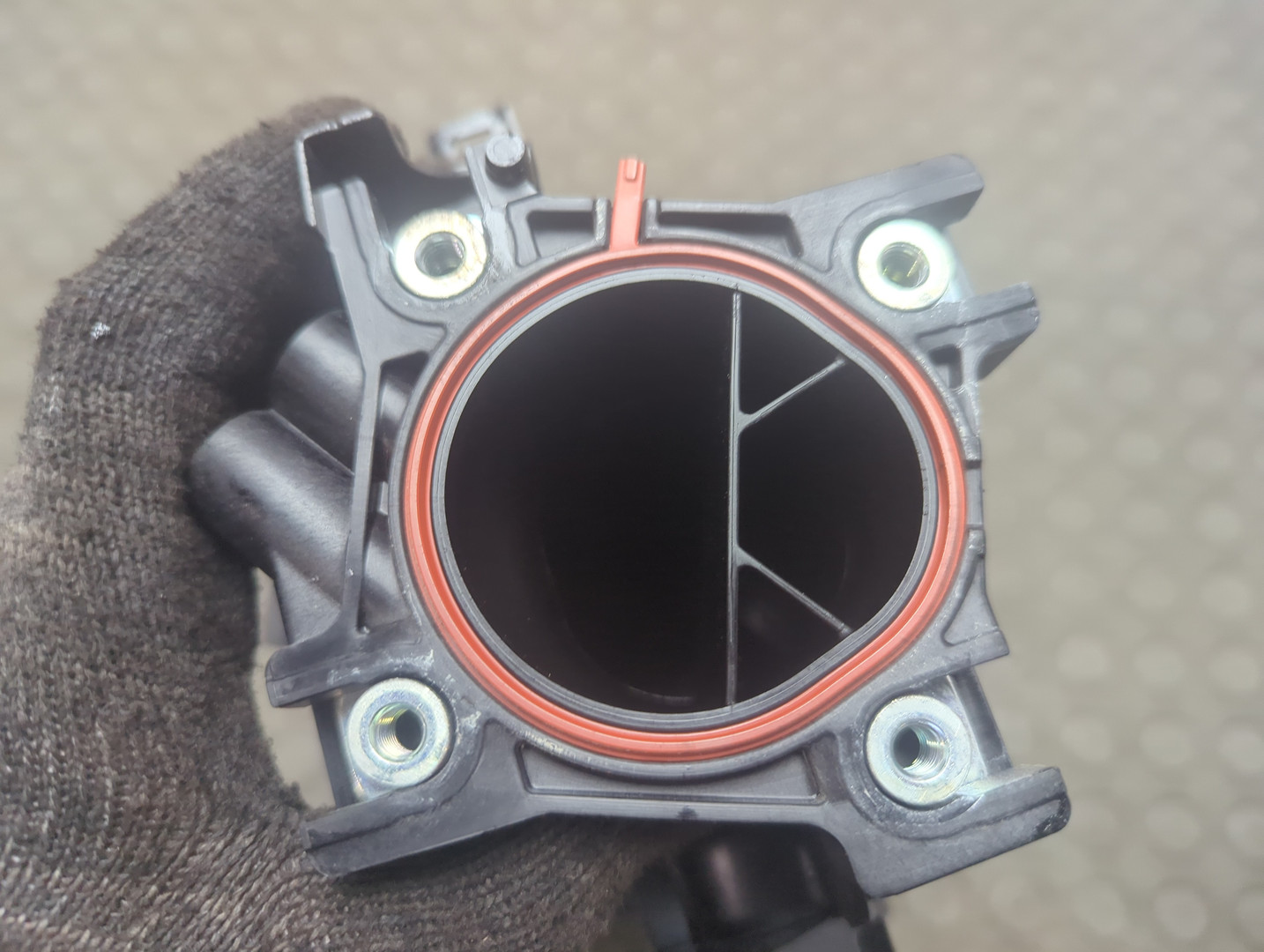 Коллектор впускной