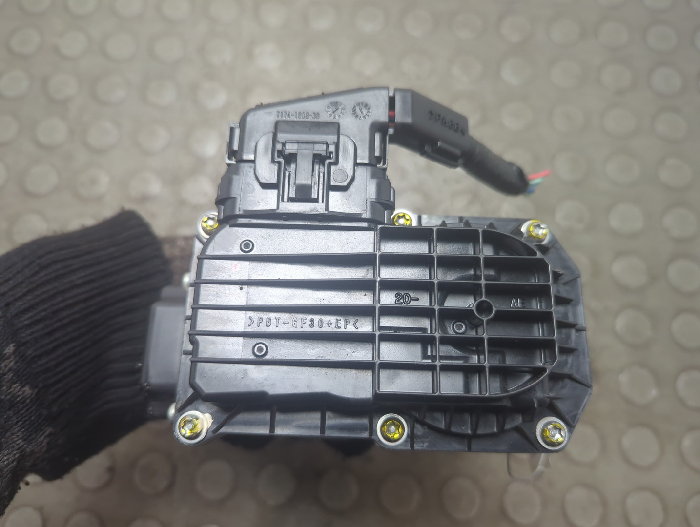 Заслонка дроссельная электрическая