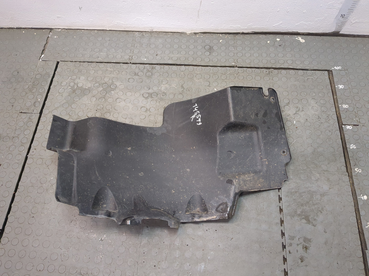 Локер передний правый