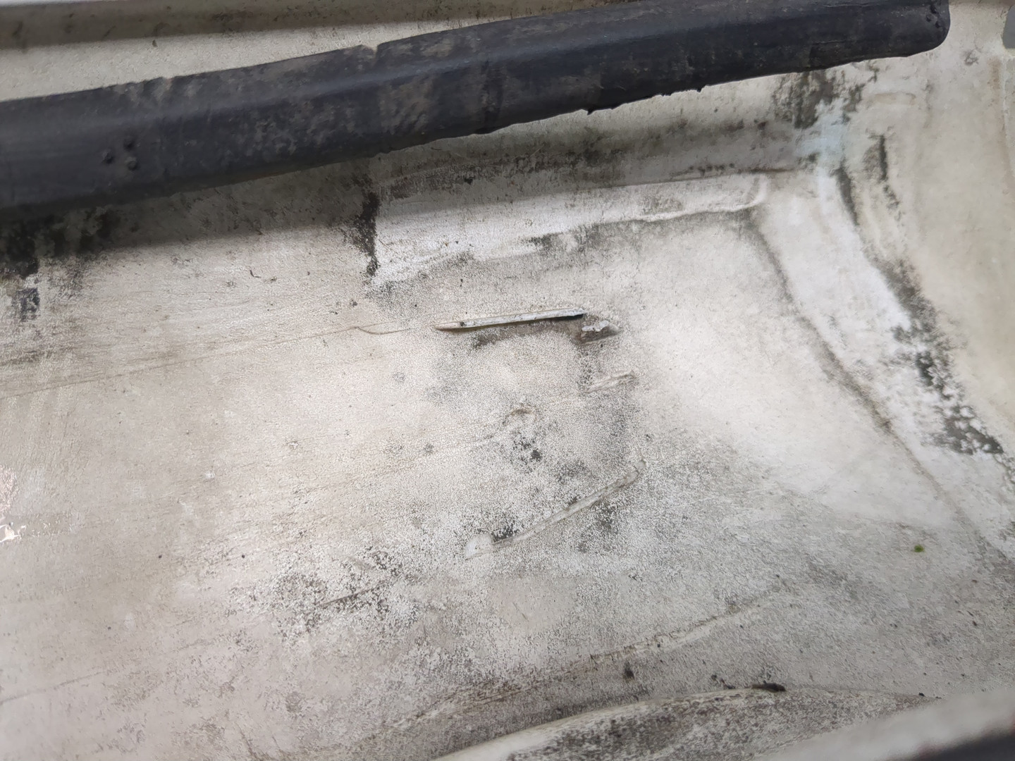 Молдинг лобового стекла