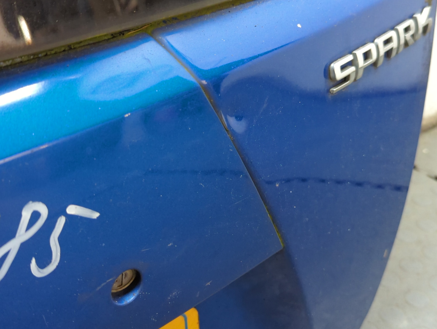 Дверь багажника