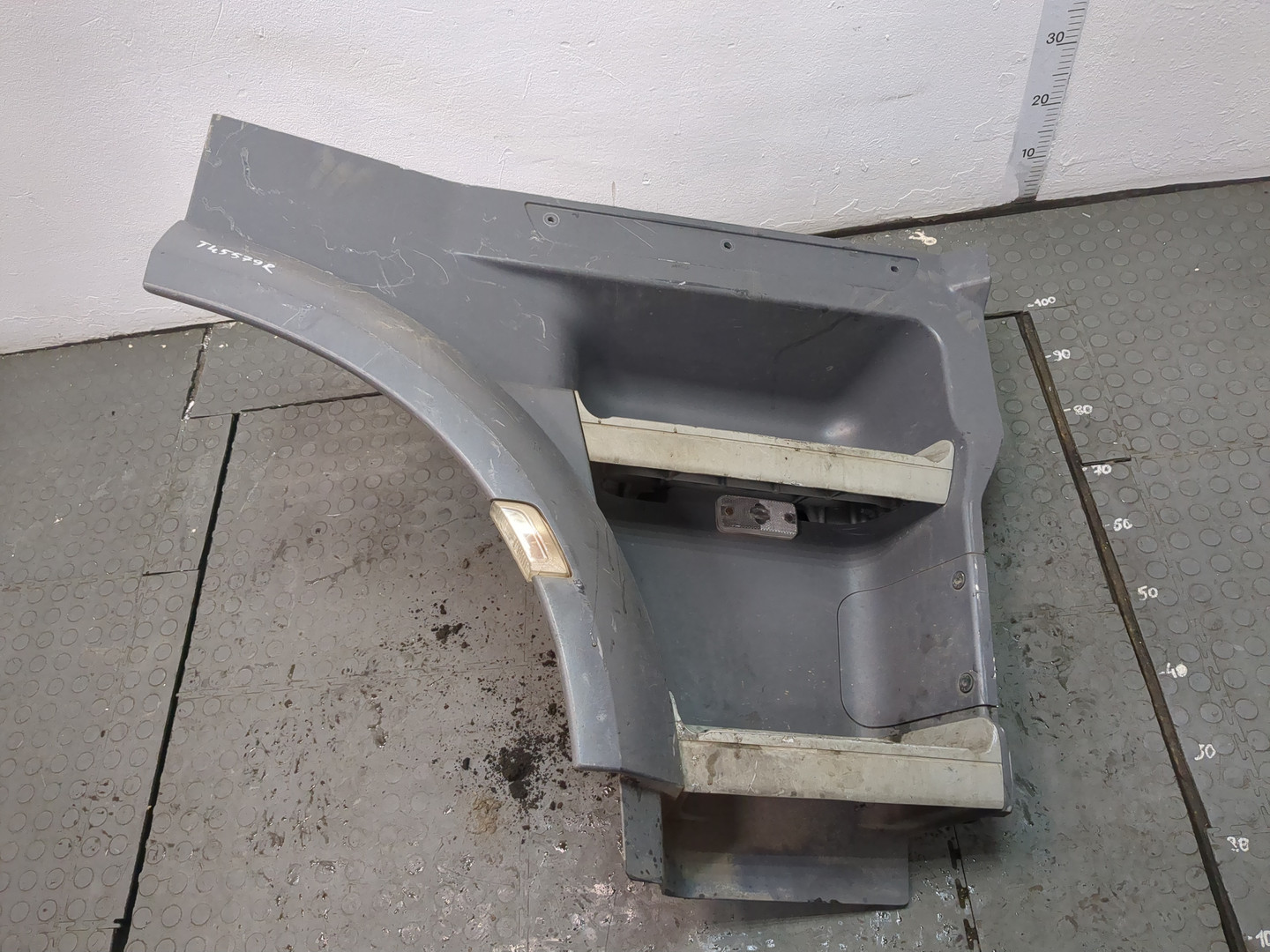 Подножка правая