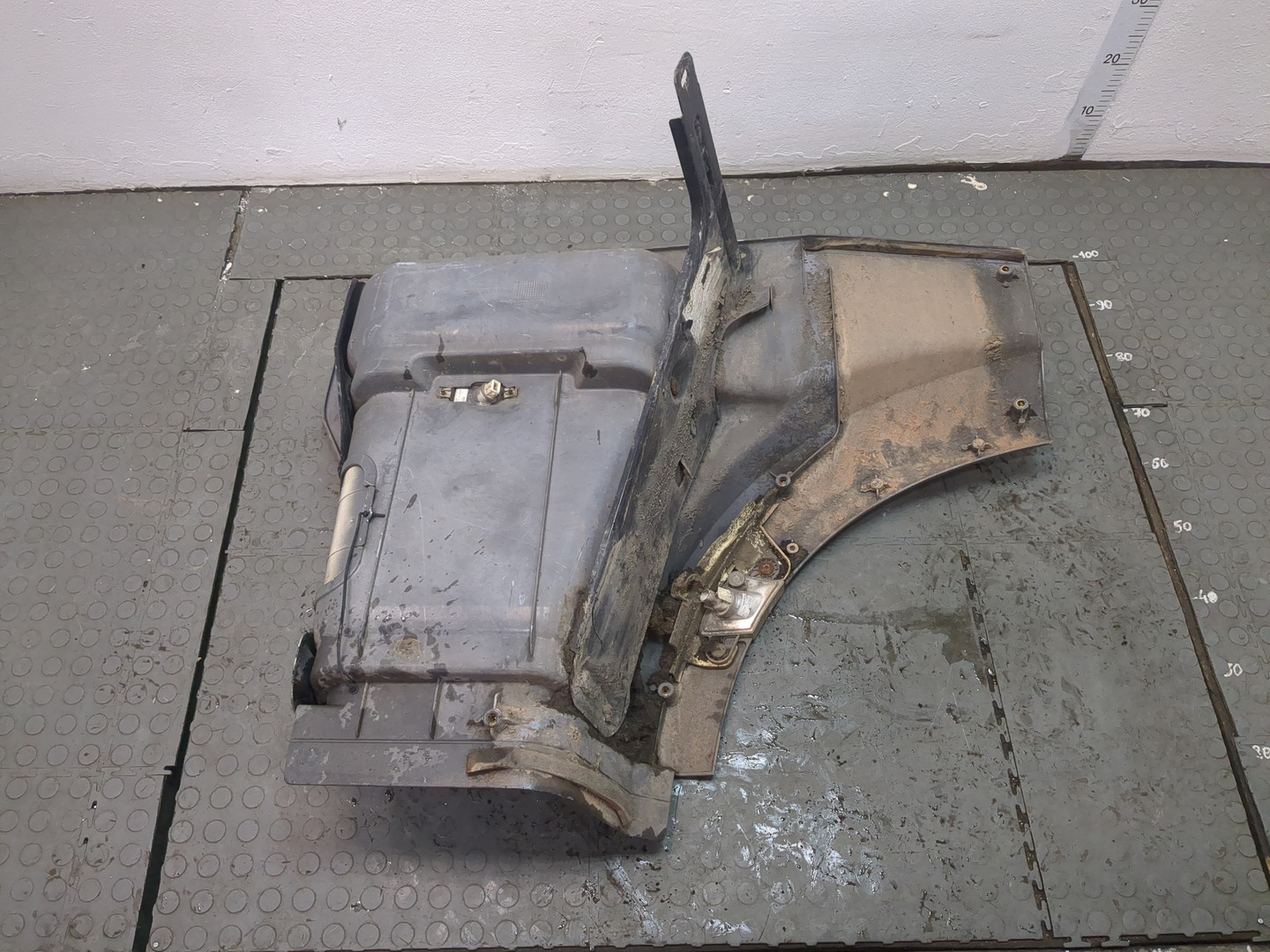 Подножка правая