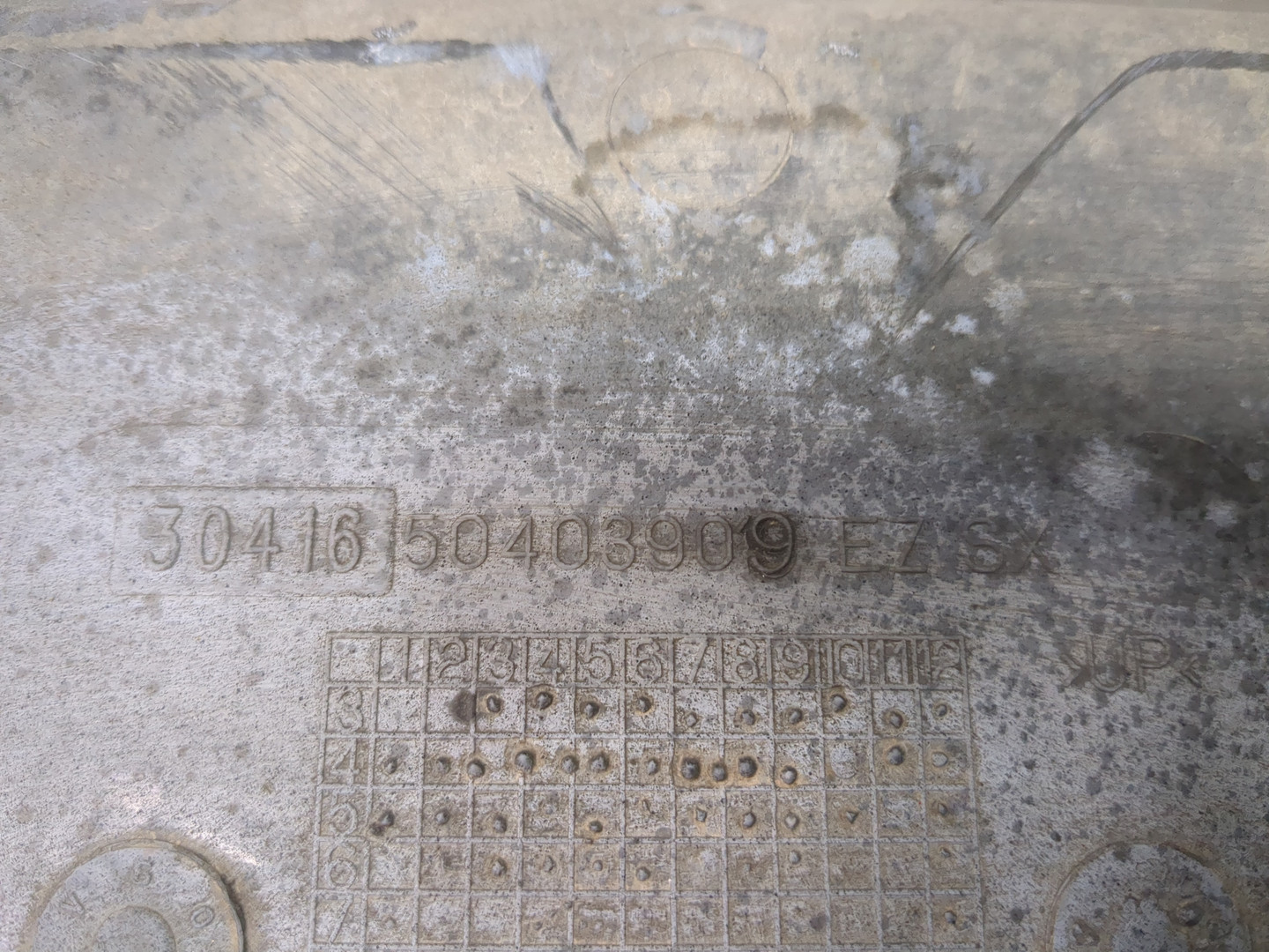 Подножка левая