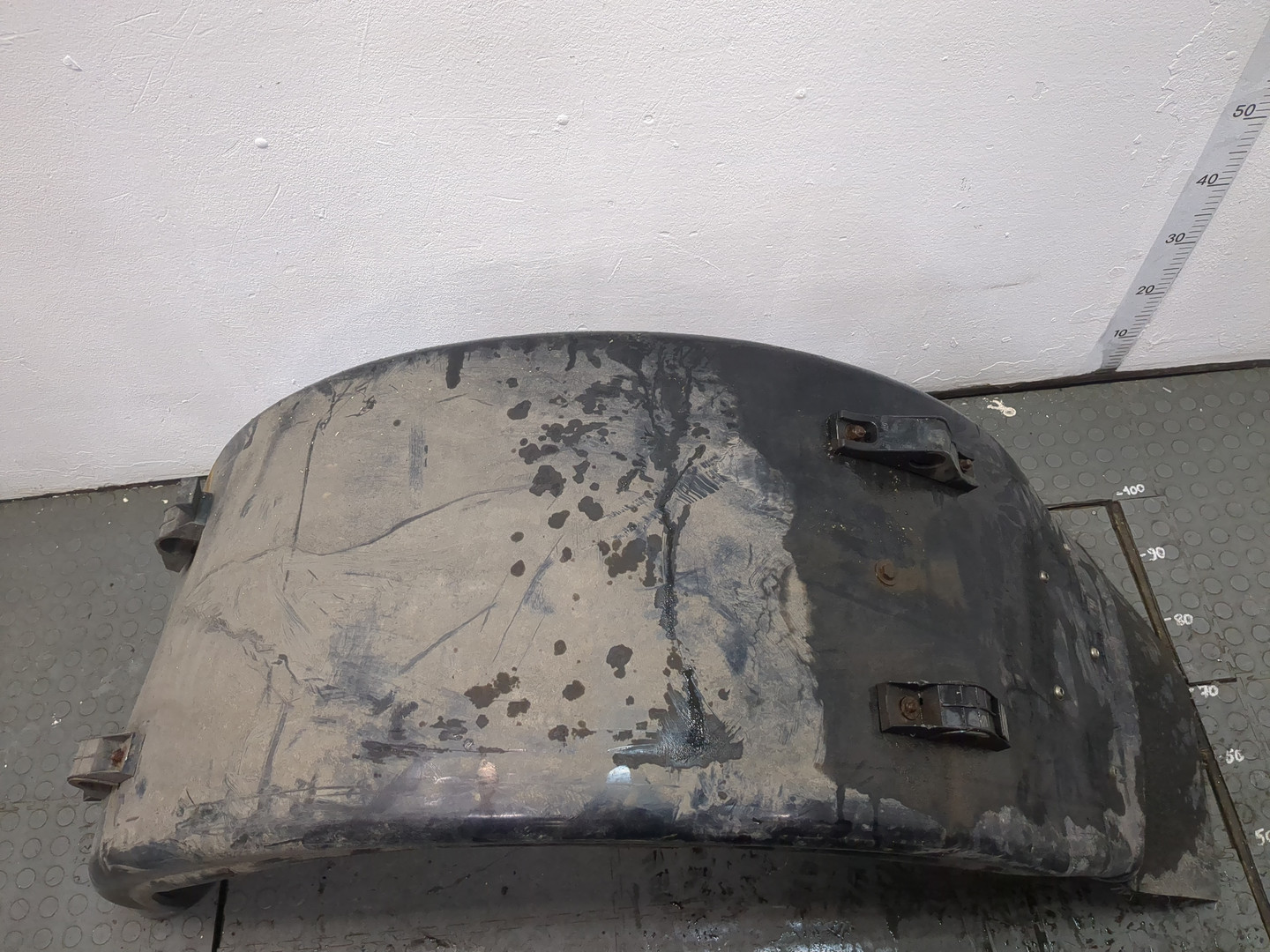 Крыло заднее правое