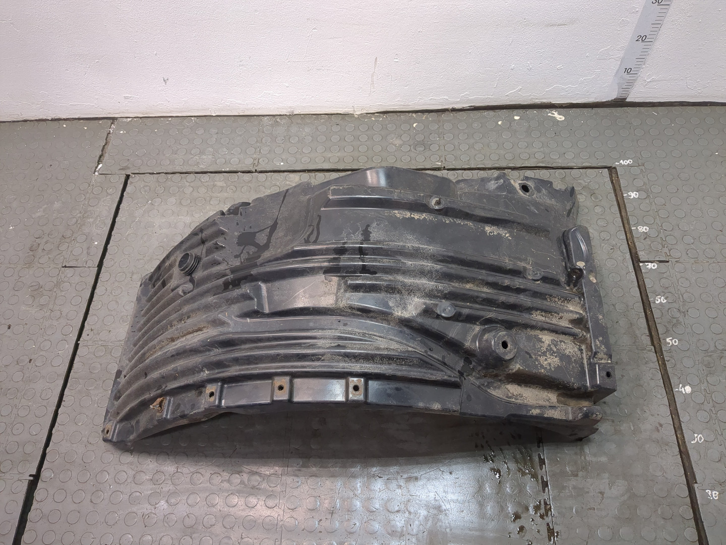 Локер передний левый