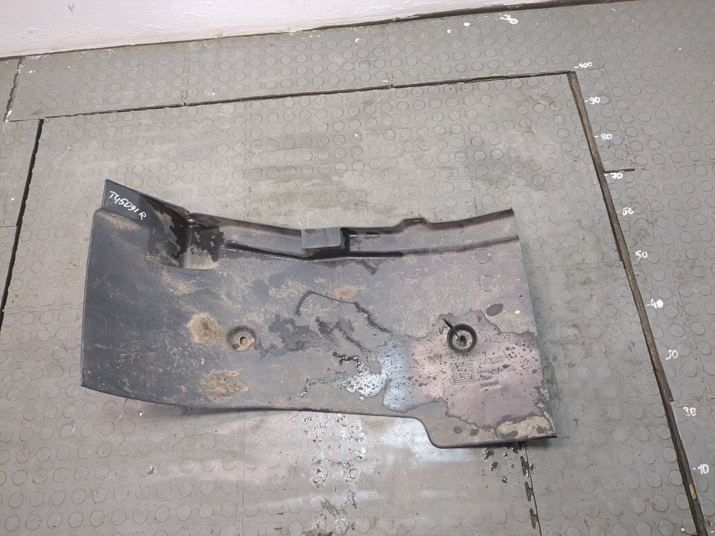 Локер передний правый