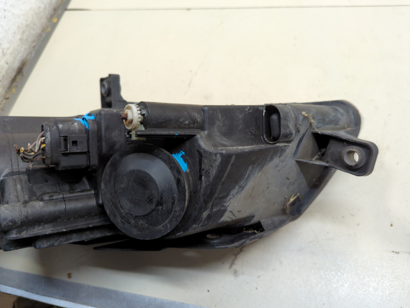 Фара правая