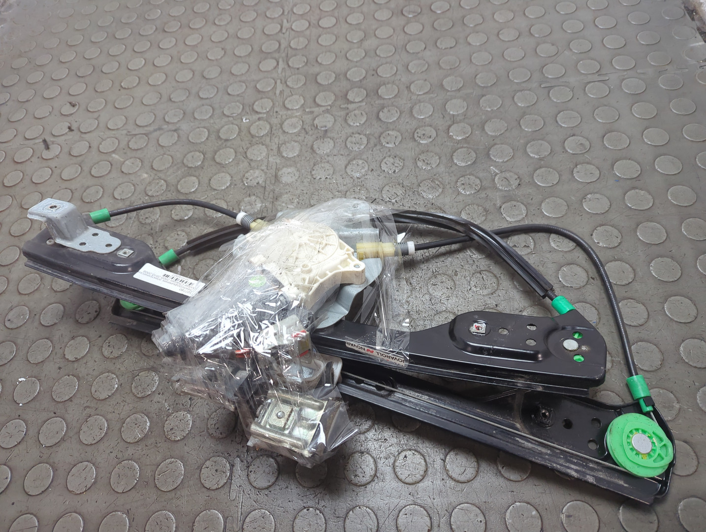 Стеклоподъемник электр. передний левый