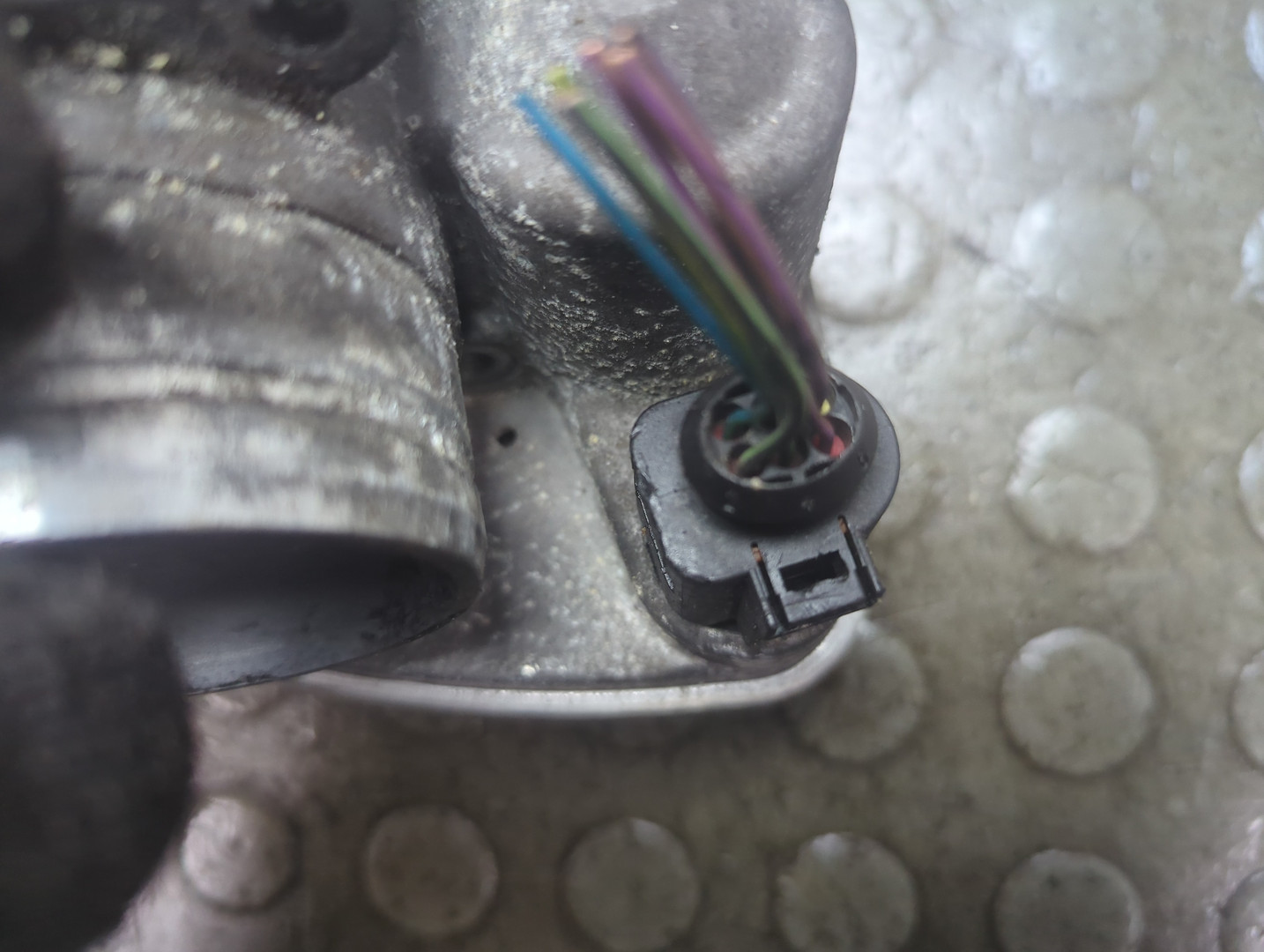 Заслонка дроссельная электрическая