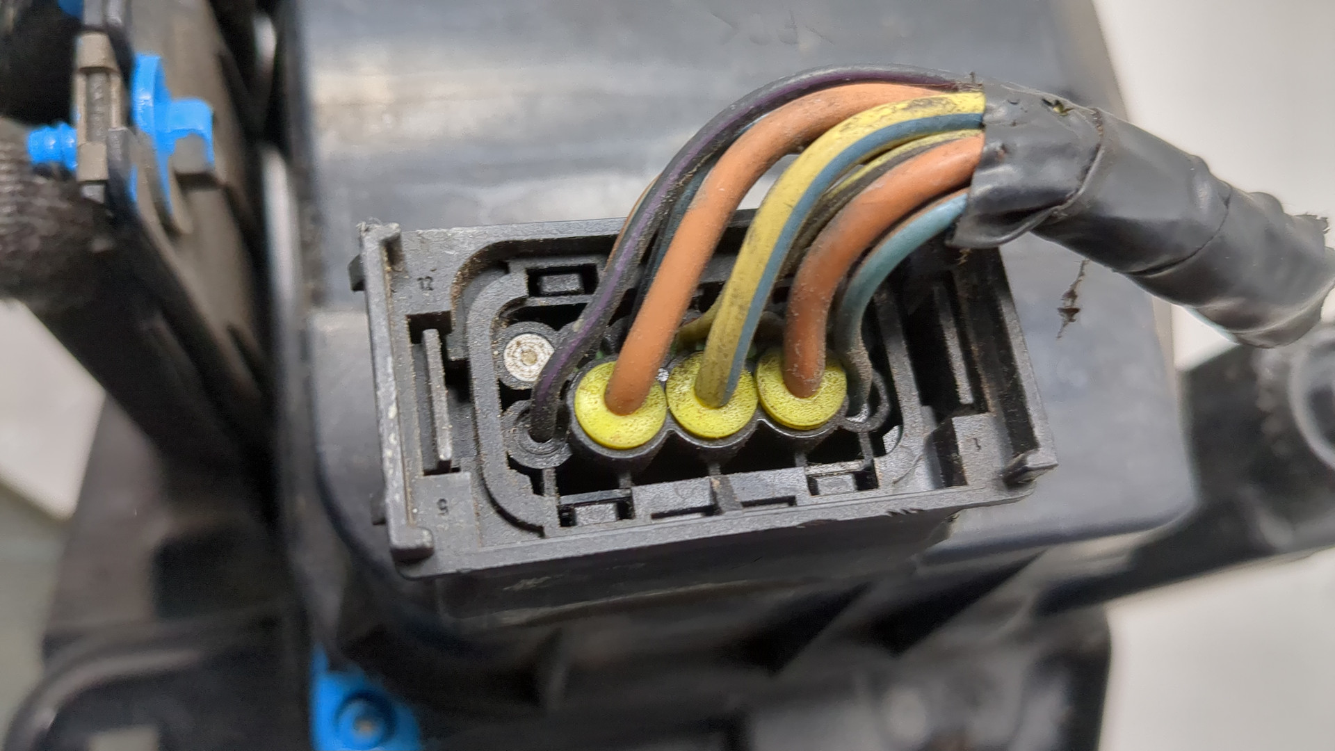 Фара правая