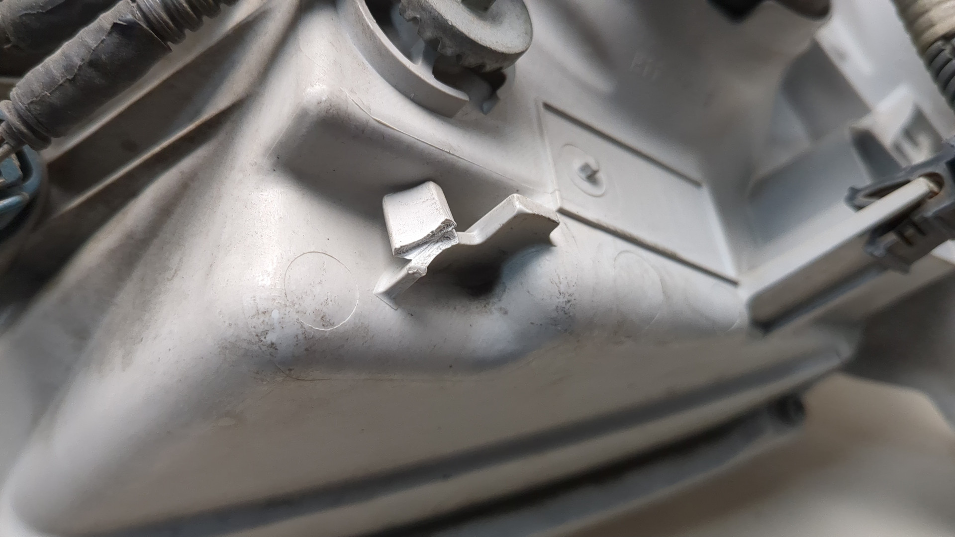 Фара правая