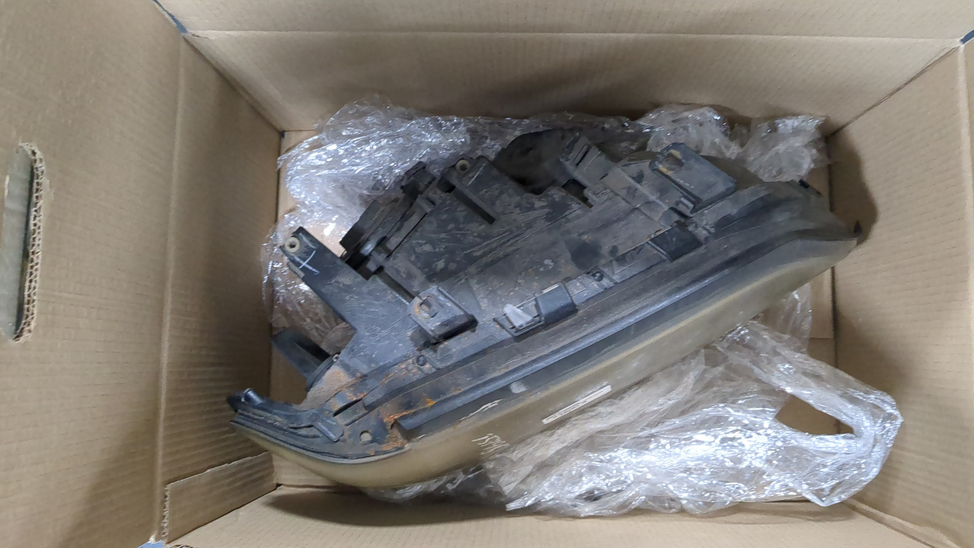 Фара правая