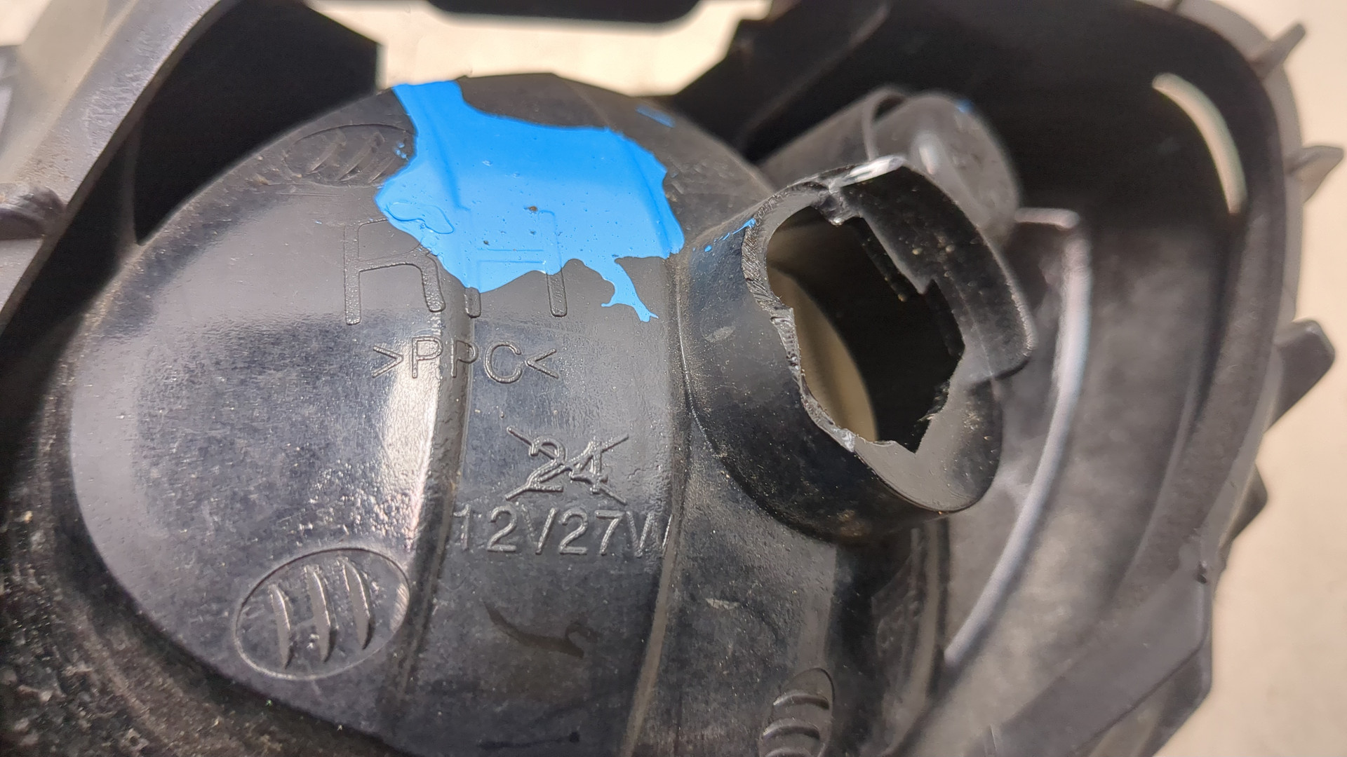 Фара противотуманная правая