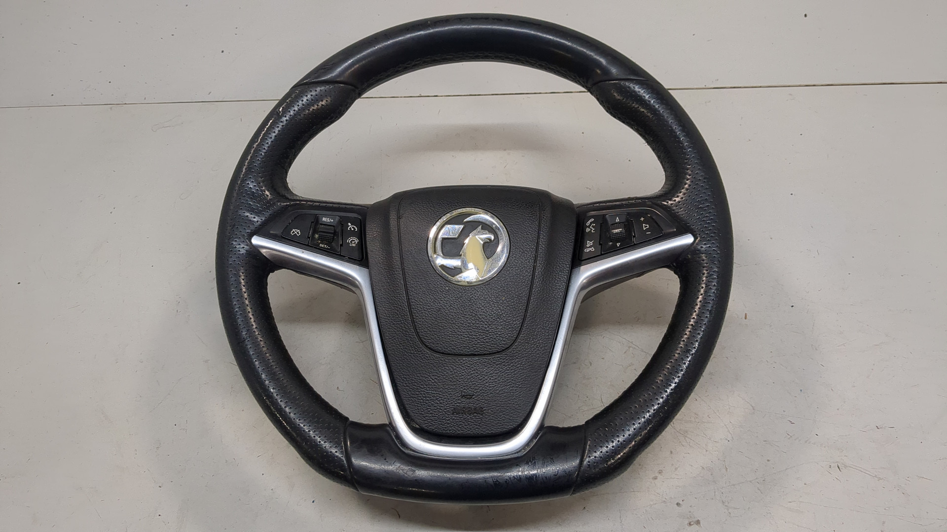 Рулевое колесо (руль)