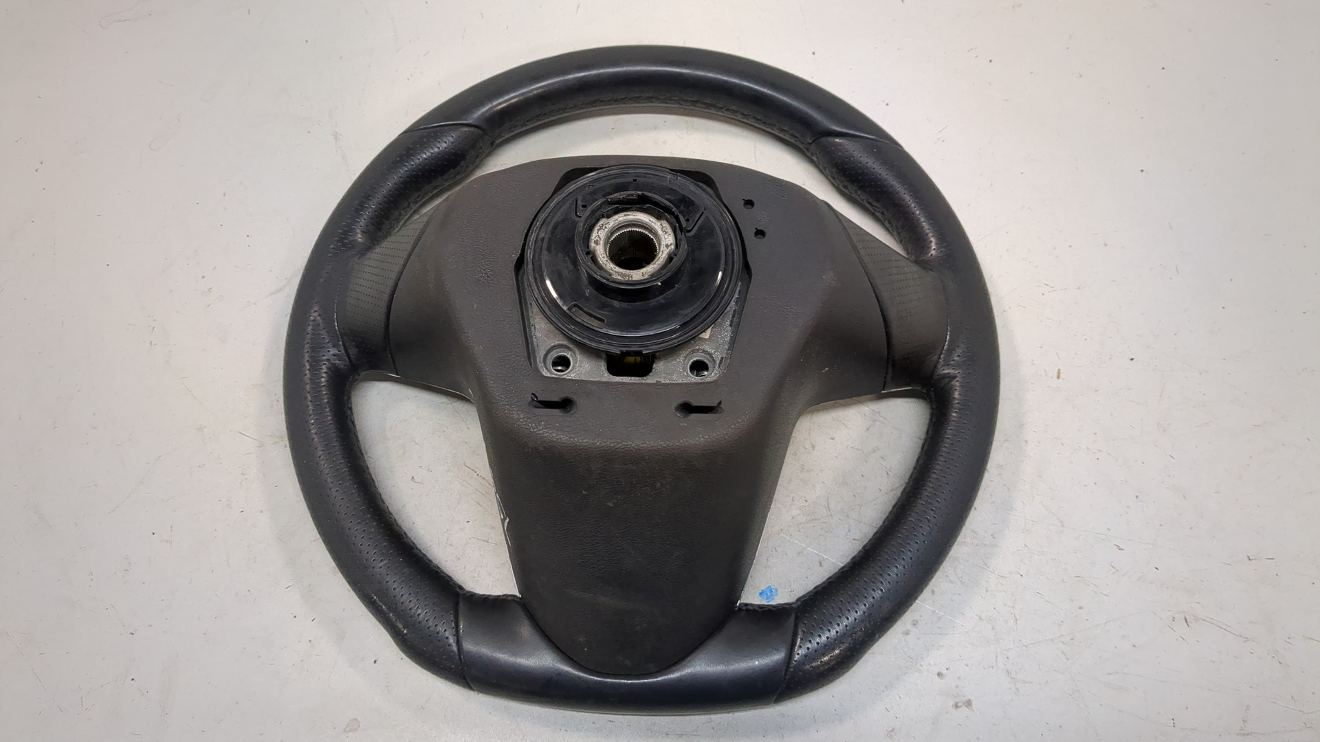 Рулевое колесо (руль)