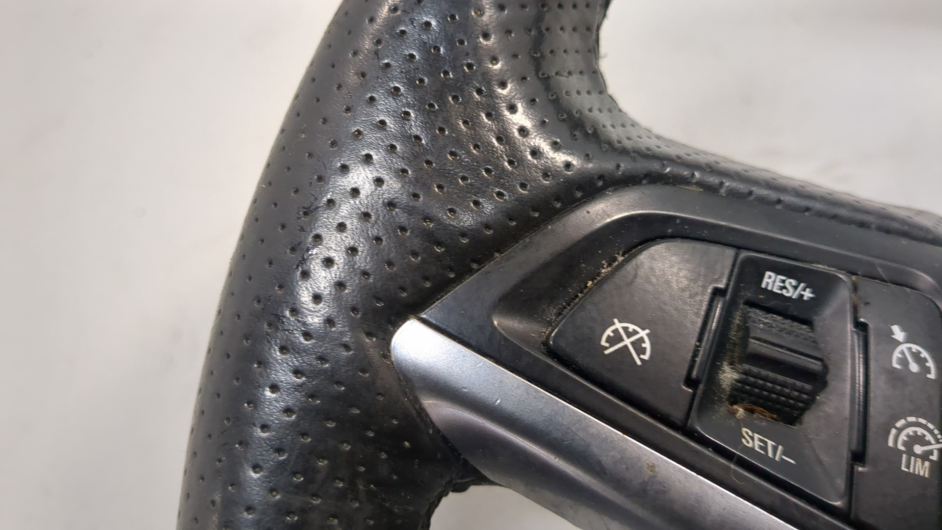 Рулевое колесо (руль)