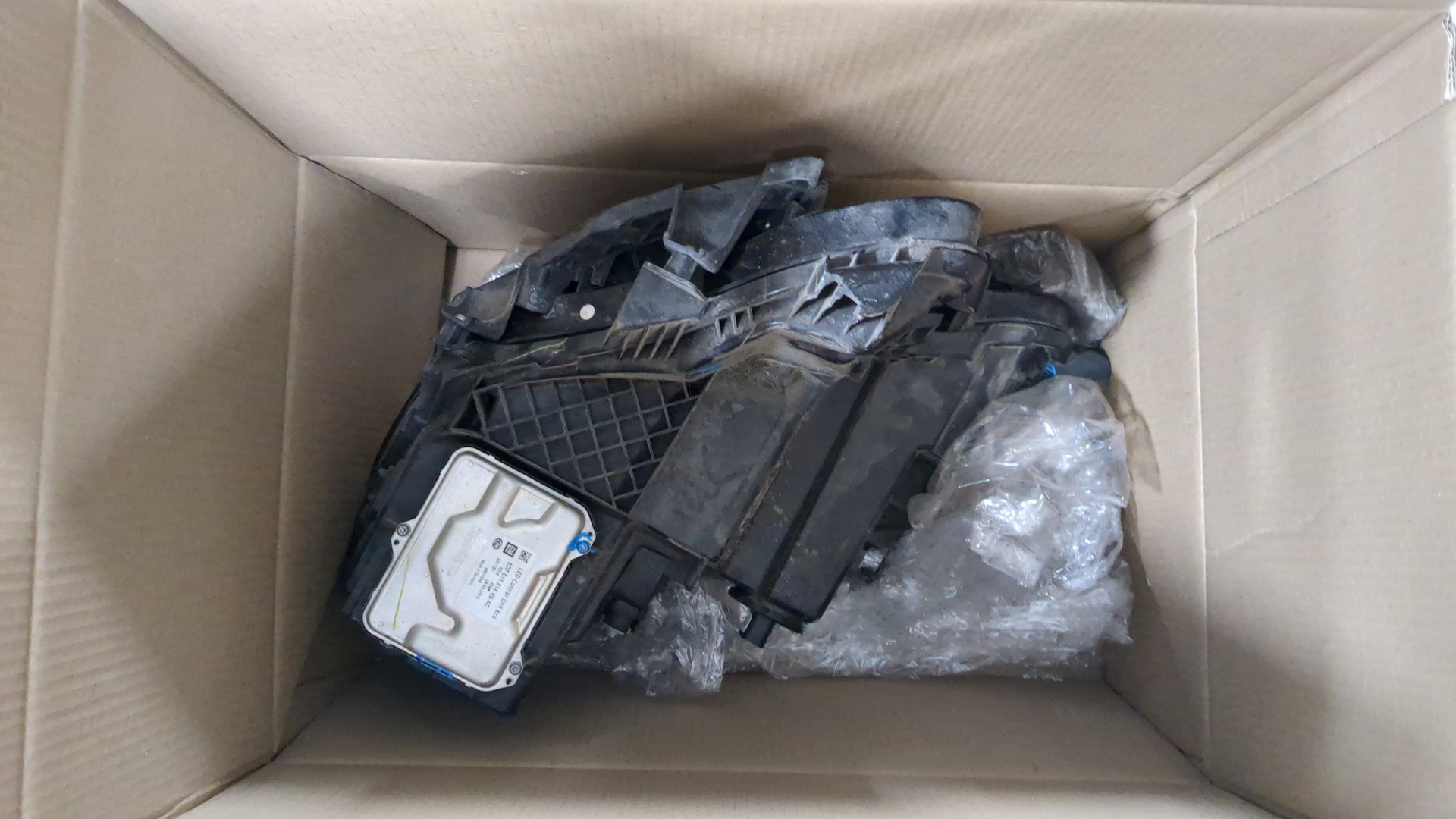 Фара правая