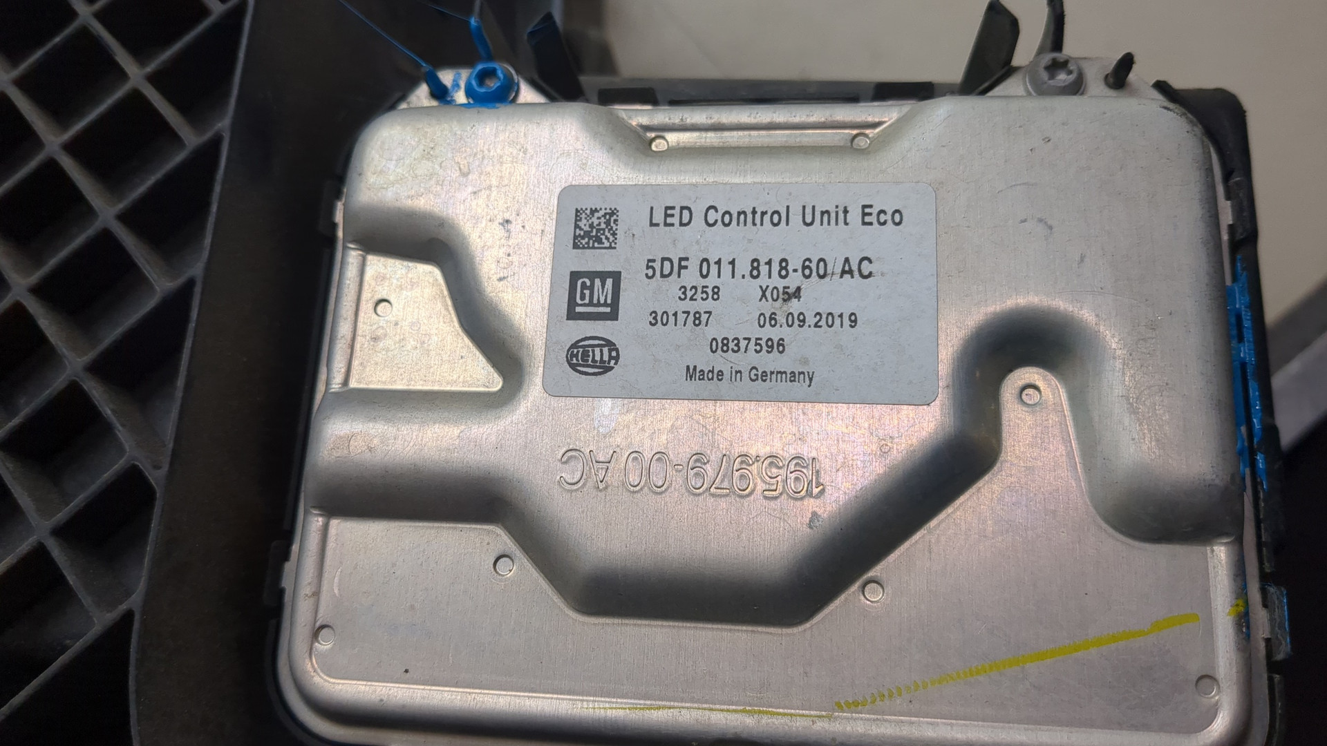 Фара правая