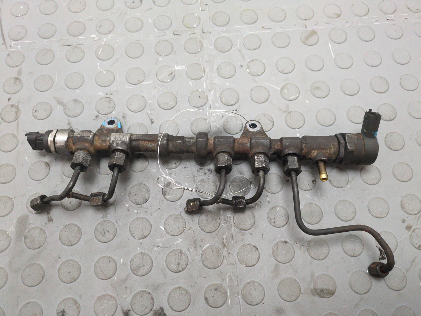 Рейка топливная (рампа)