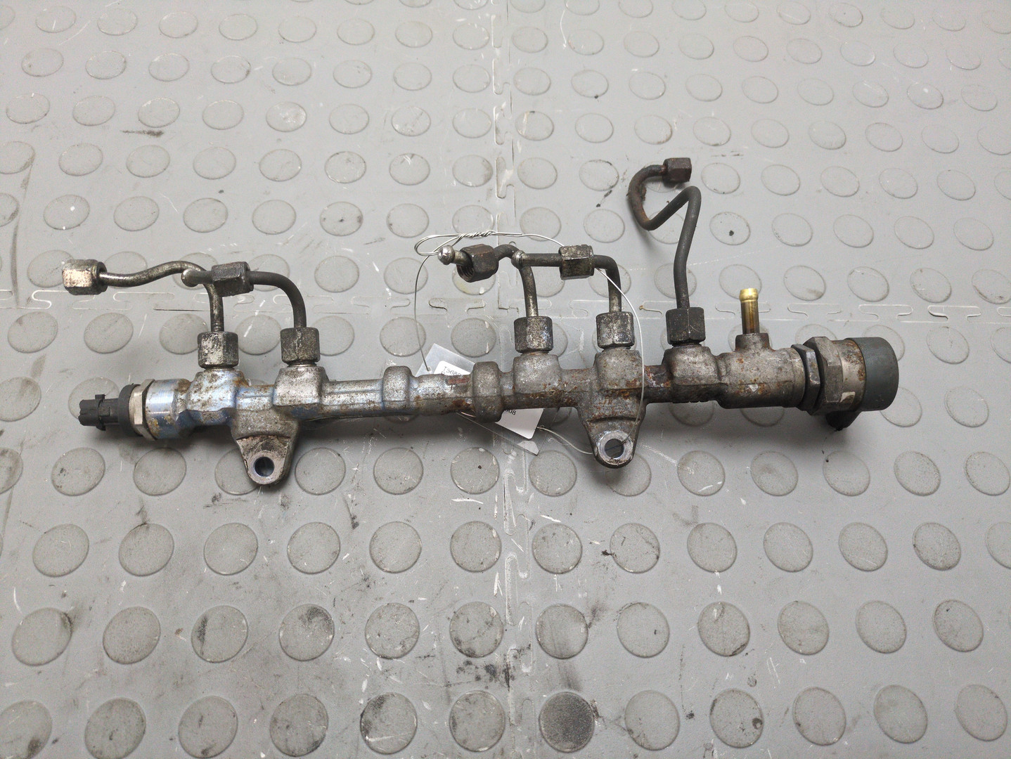 Рейка топливная (рампа)