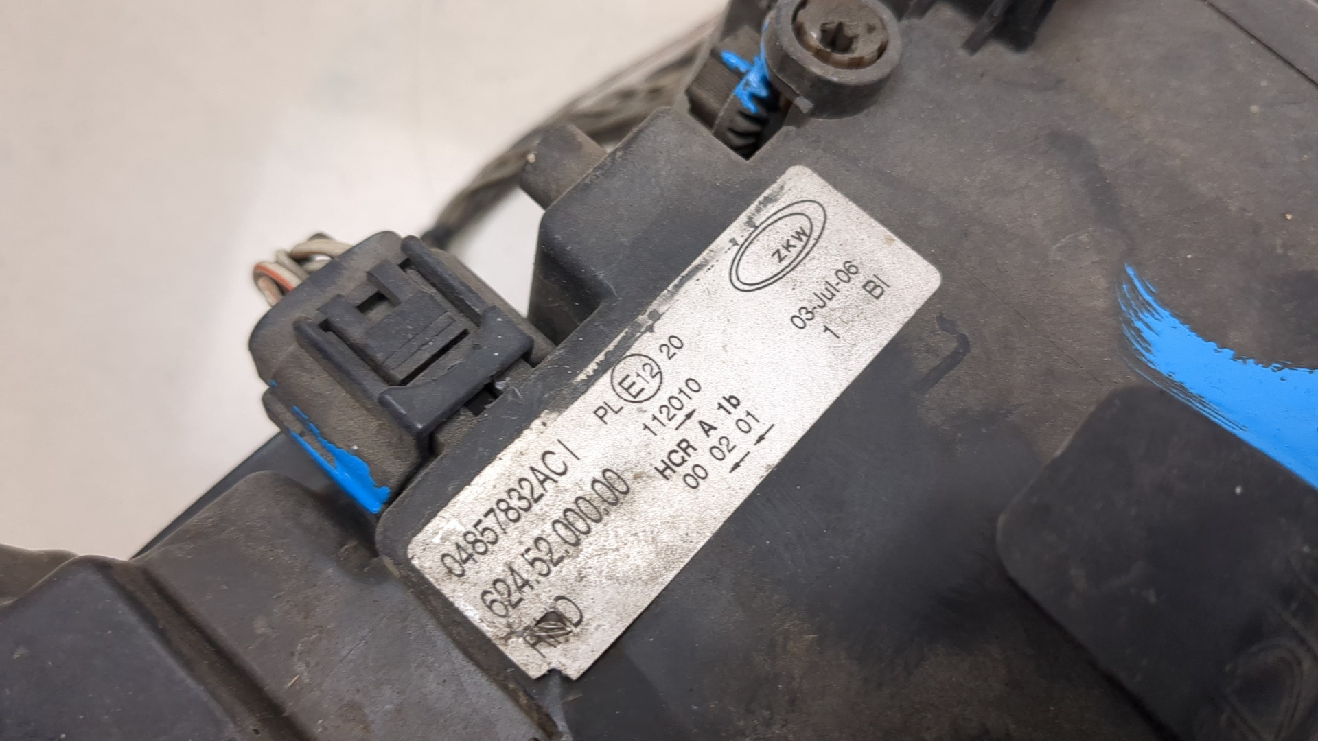 Фара правая