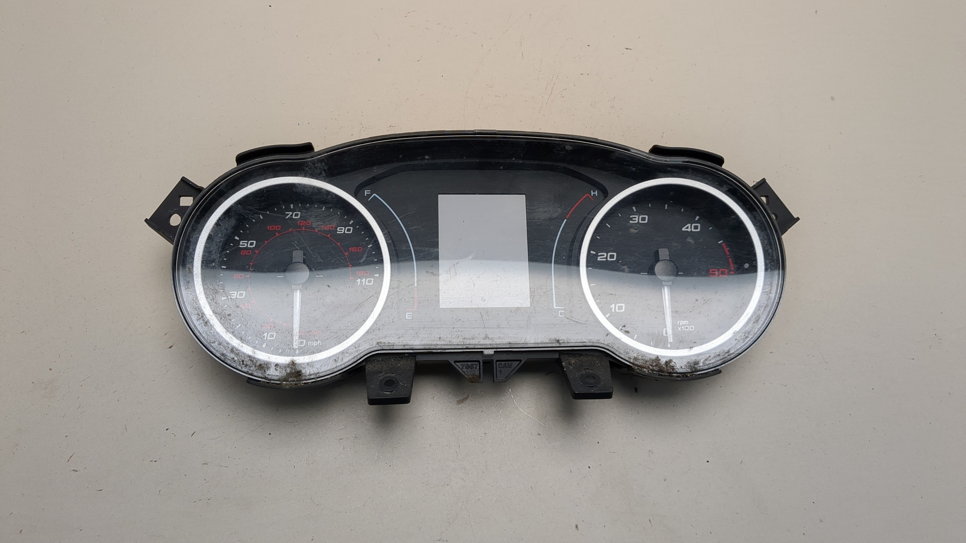 Панель приборов