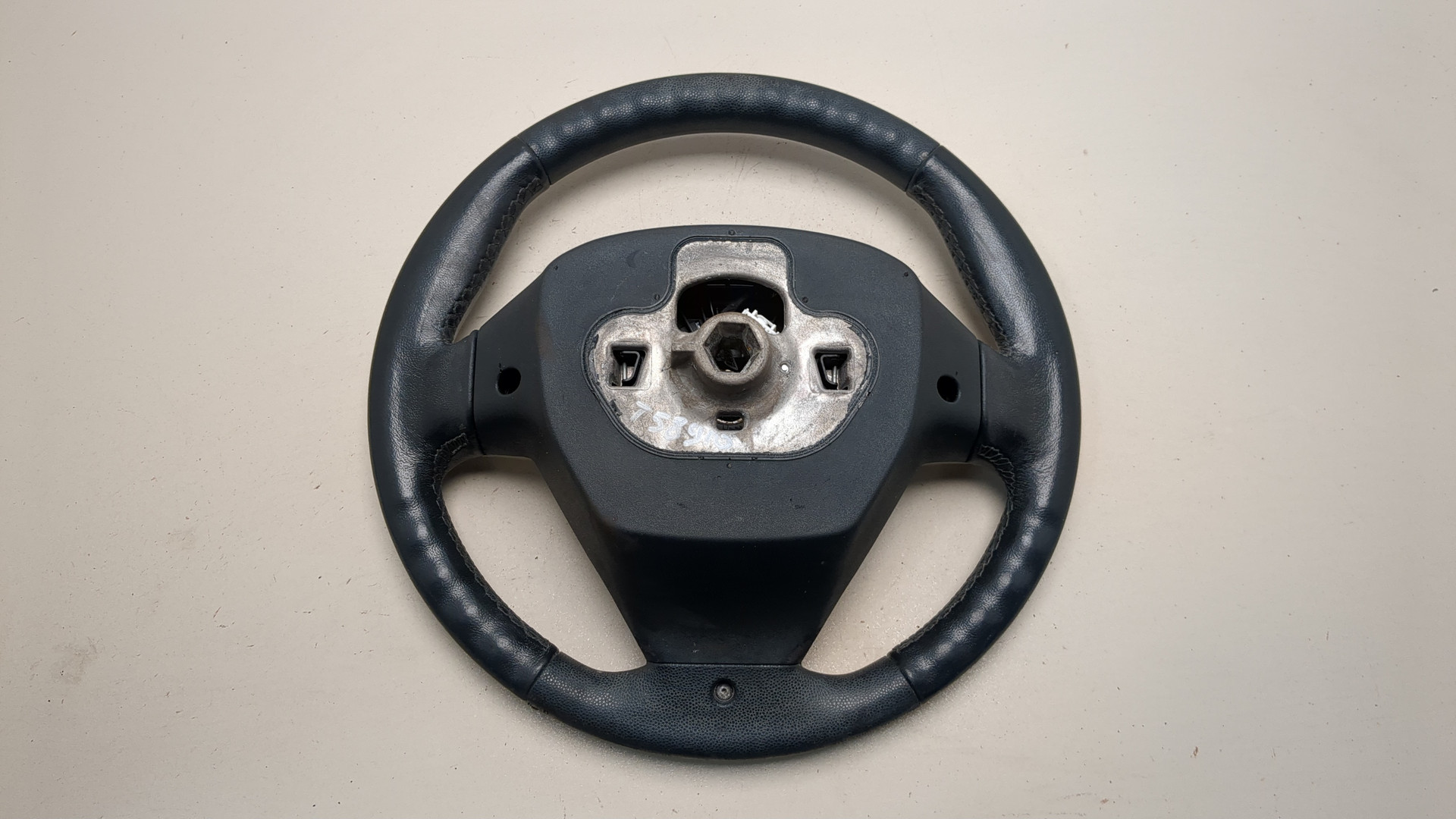 Рулевое колесо (руль)