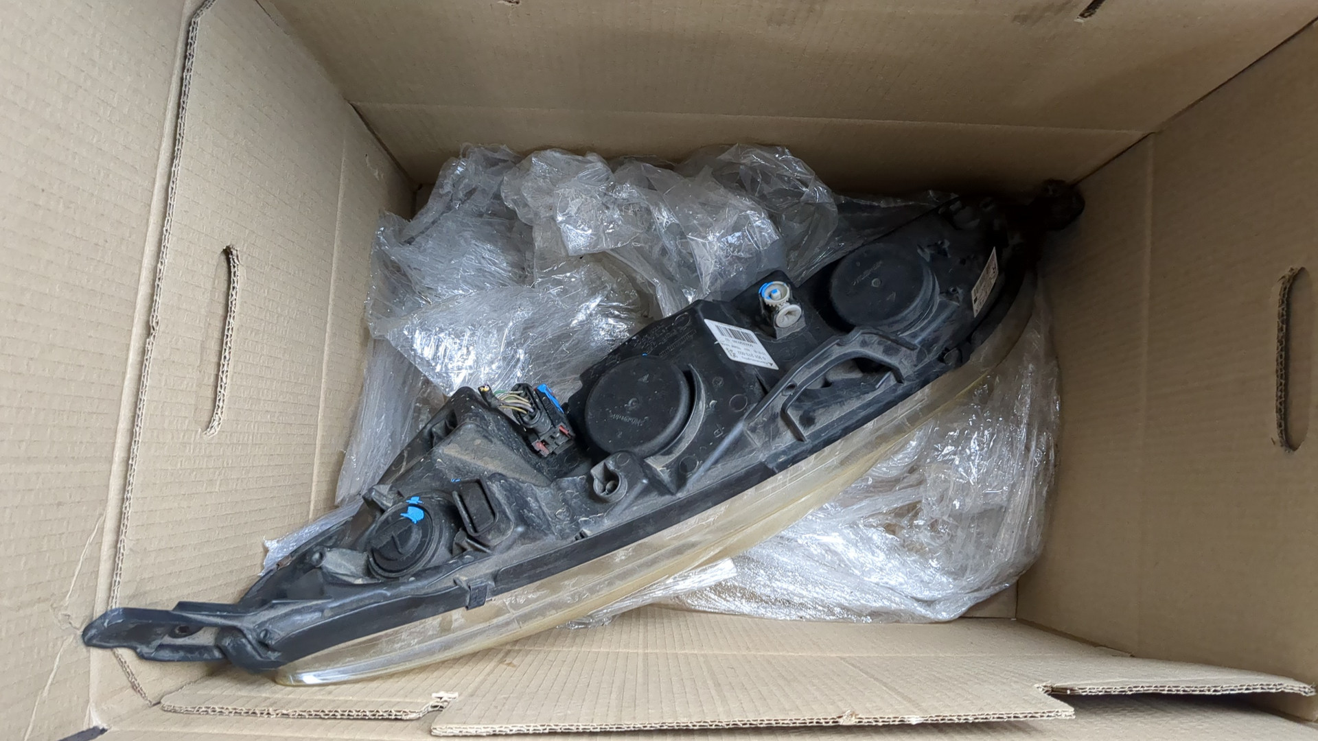 Фара правая