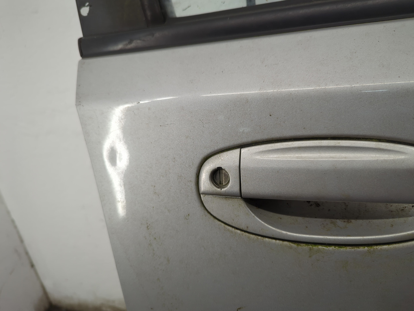 Дверь передняя правая